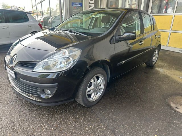 RENAULT Clio 1.6 16V Dynamique