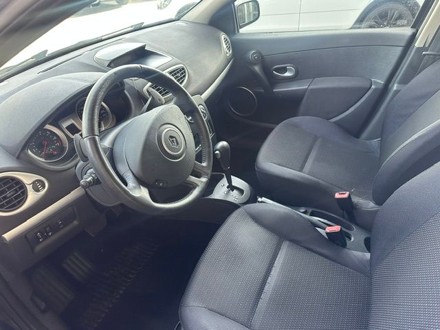 RENAULT Clio 1.6 16V Dynamique-image-8