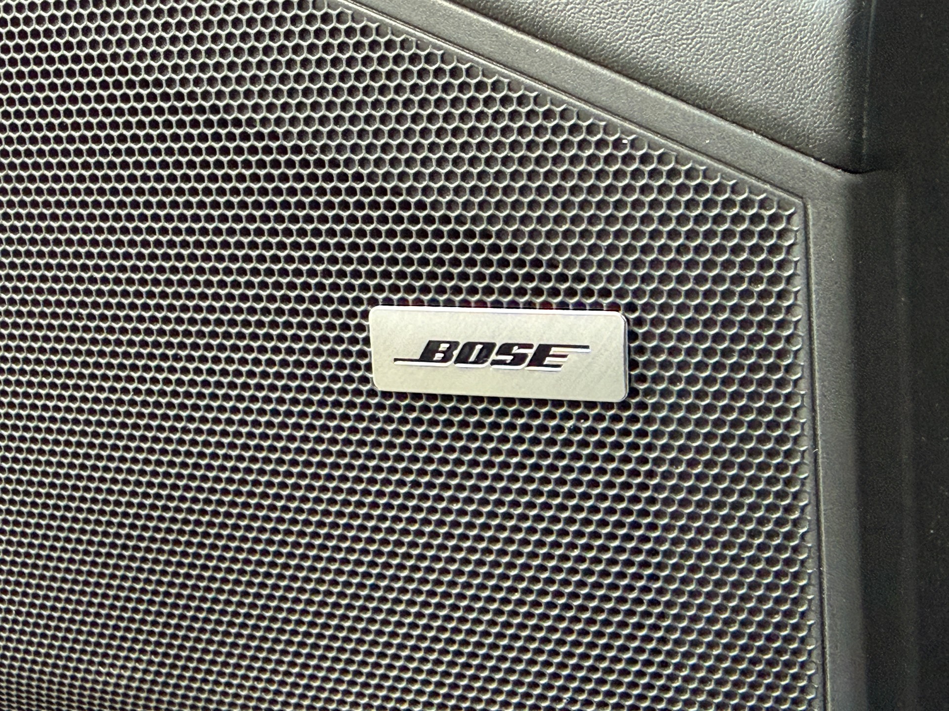 PORSCHE Cayenne-image-11