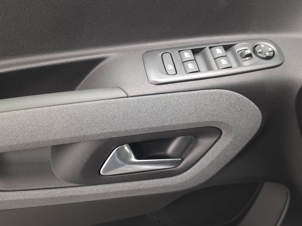 PEUGEOT Rifter 1.5 BlueHDi GT EAT8-image-12