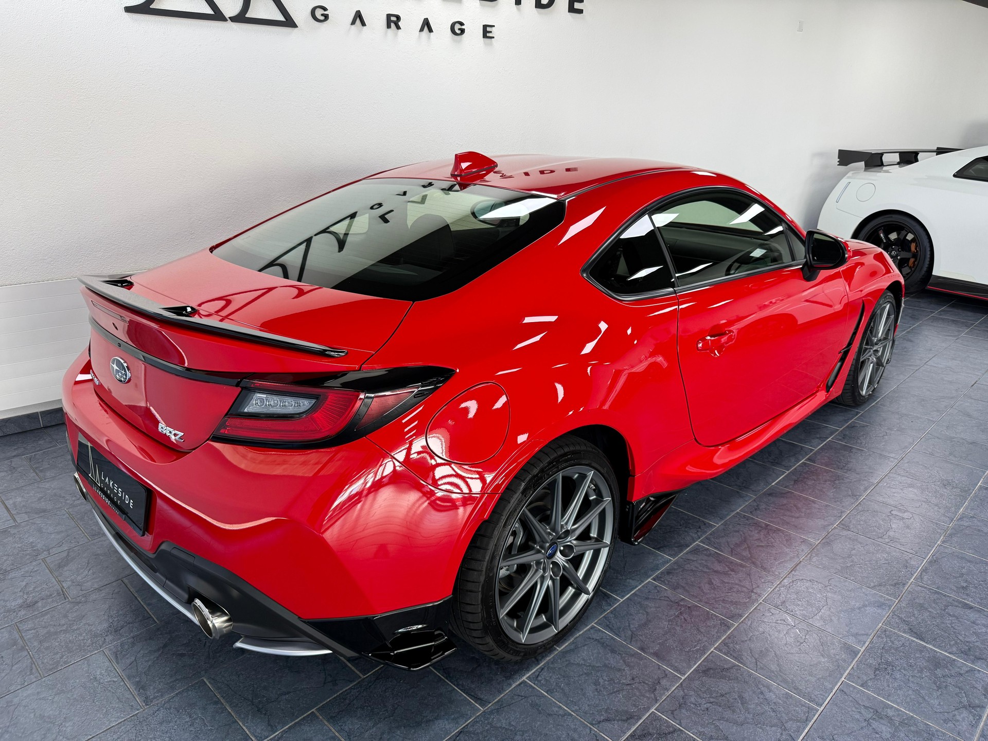 SUBARU BRZ 2.4 STI Line-showroom-element-3
