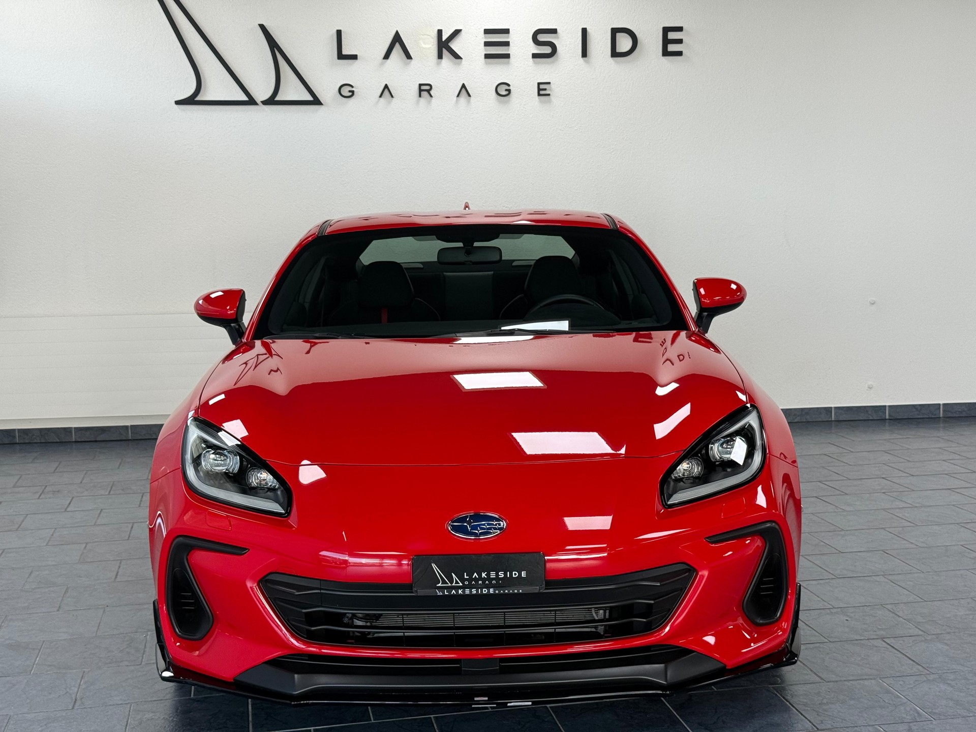 SUBARU BRZ 2.4 STI Line-showroom-element-1