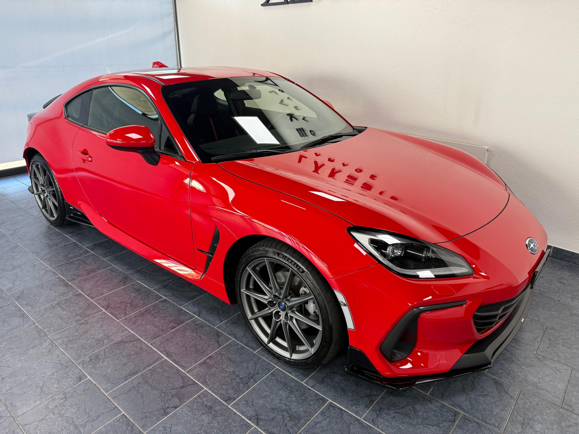 SUBARU BRZ 2.4 STI Line-showroom-element-2