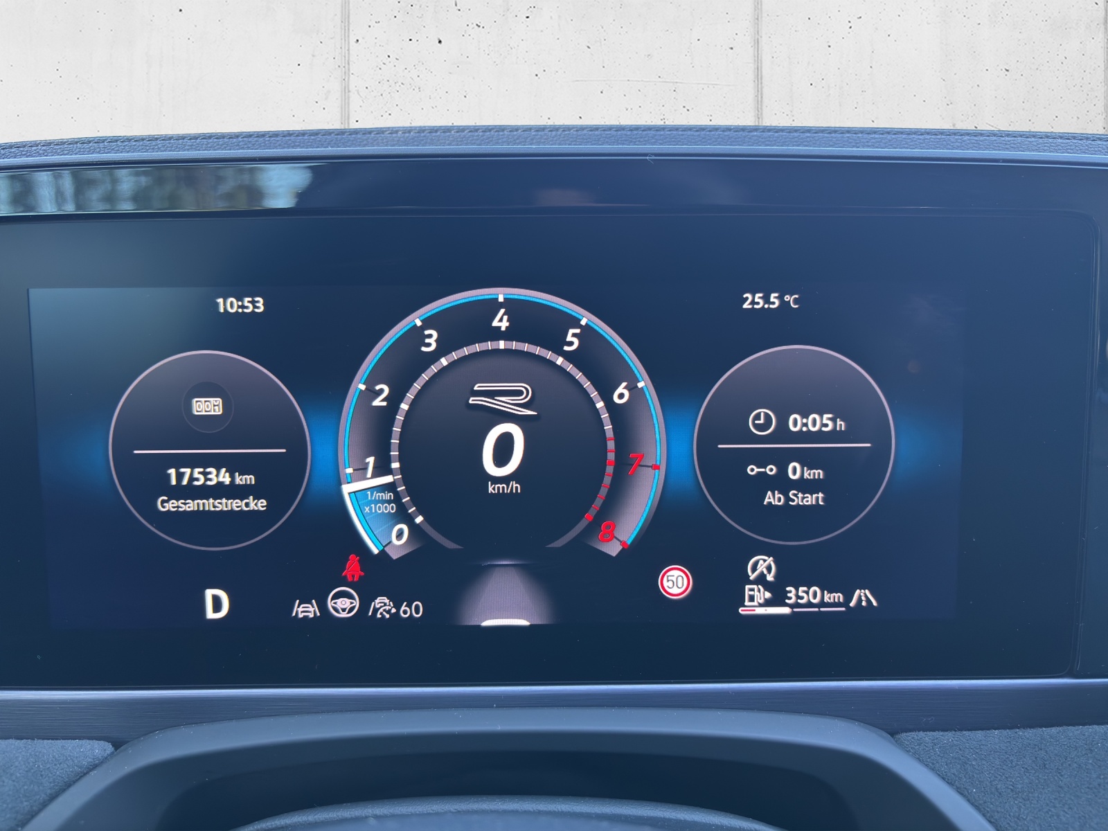 VW New Passat Variant 2.0 TSI evo4 R-Line Signature 4 Motion DSG mit fortl. Werksgarantie bis 07.2030, AHK, Leder & Winterräder-image-15