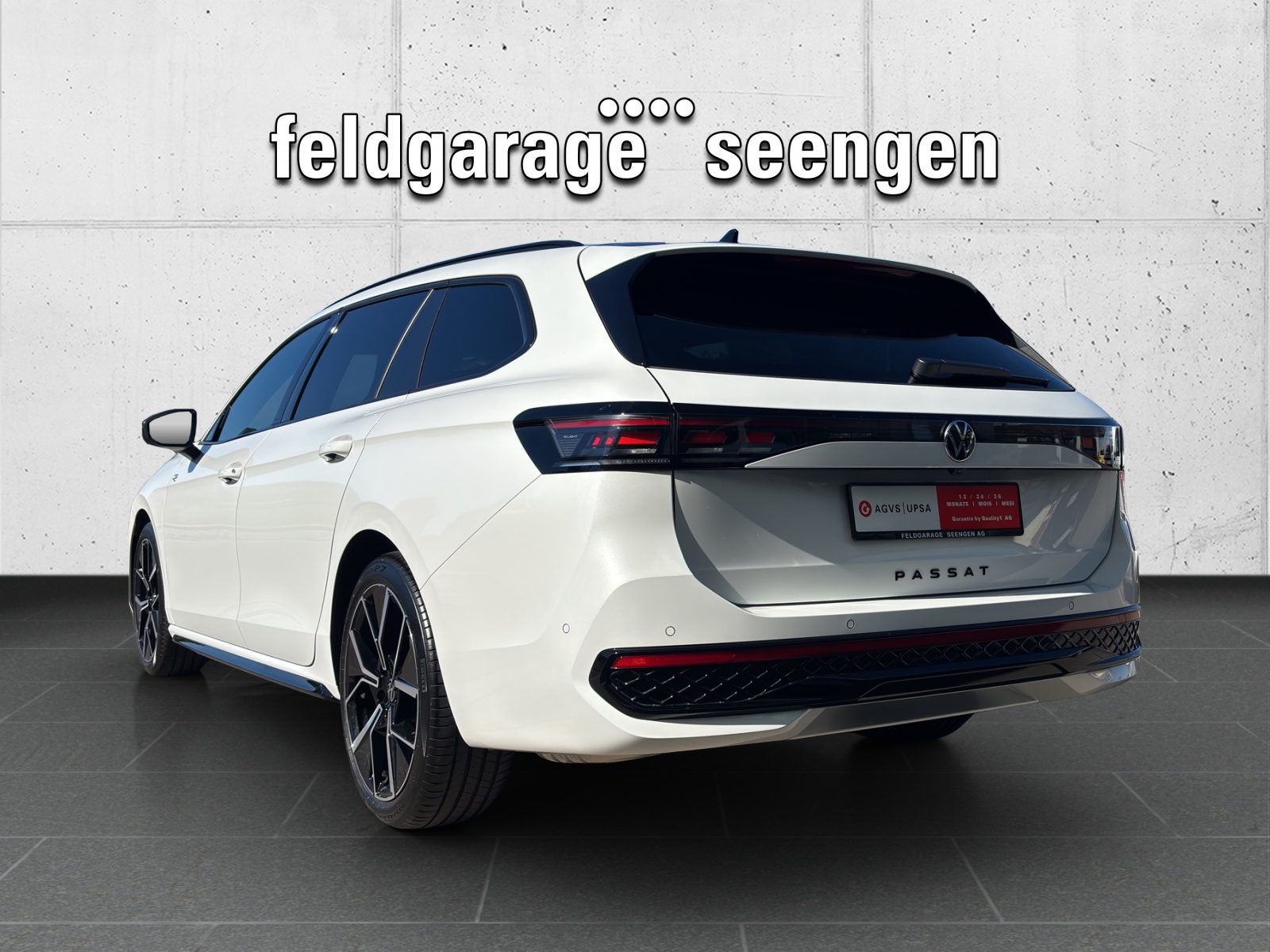 VW New Passat Variant 2.0 TSI evo4 R-Line Signature 4 Motion DSG mit fortl. Werksgarantie bis 07.2030, AHK, Leder & Winterräder-image-6