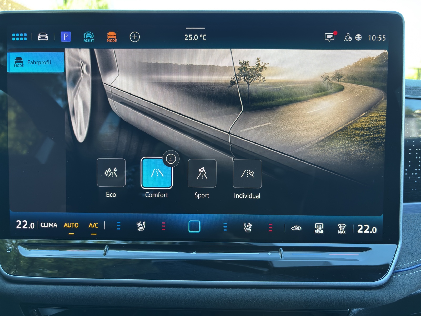 VW New Passat Variant 2.0 TSI evo4 R-Line Signature 4 Motion DSG mit fortl. Werksgarantie bis 07.2030, AHK, Leder & Winterräder-image-25