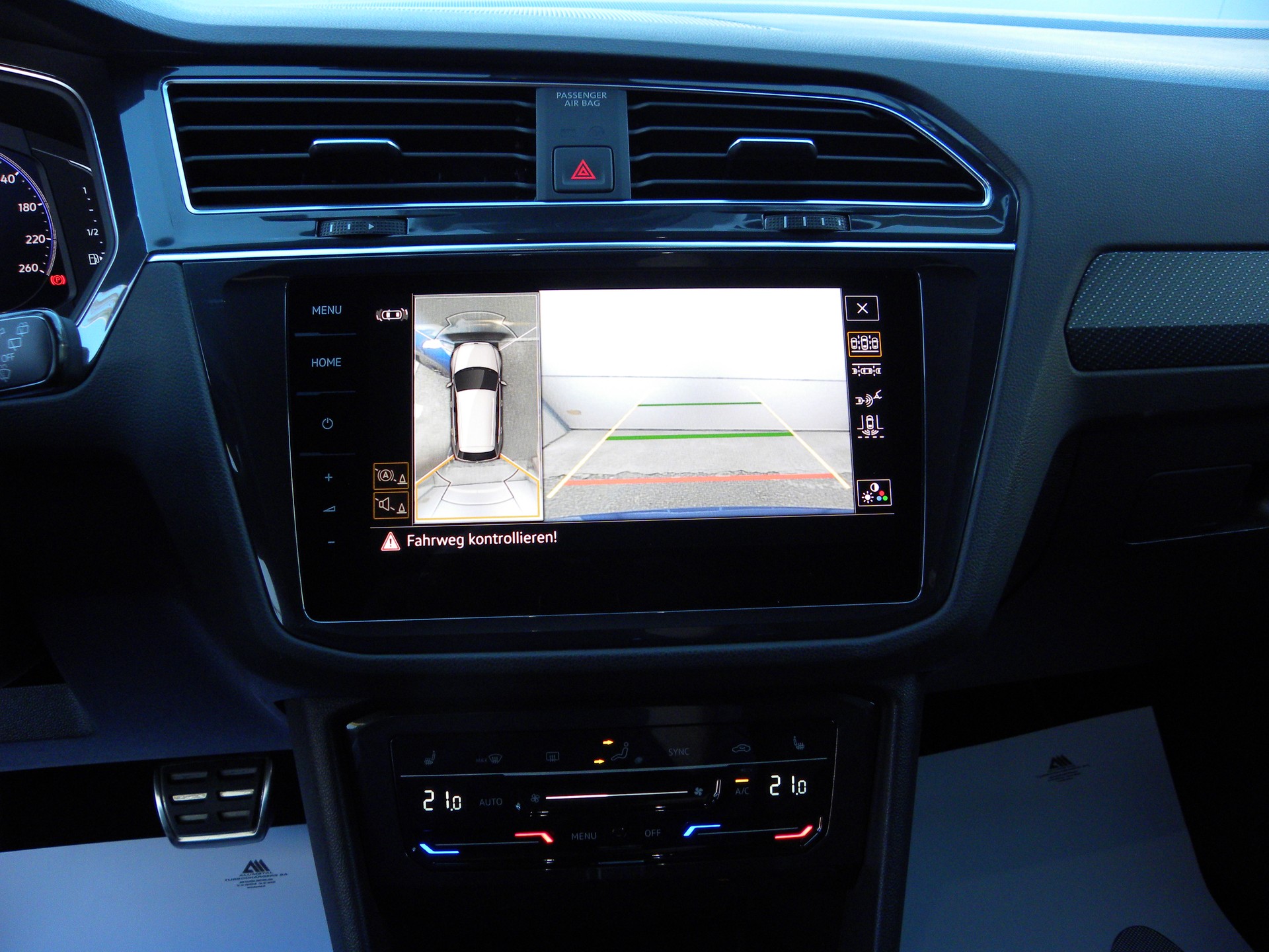 VW Tiguan 2.0 TDI SCR R-Line 4Motion DSG-image-14