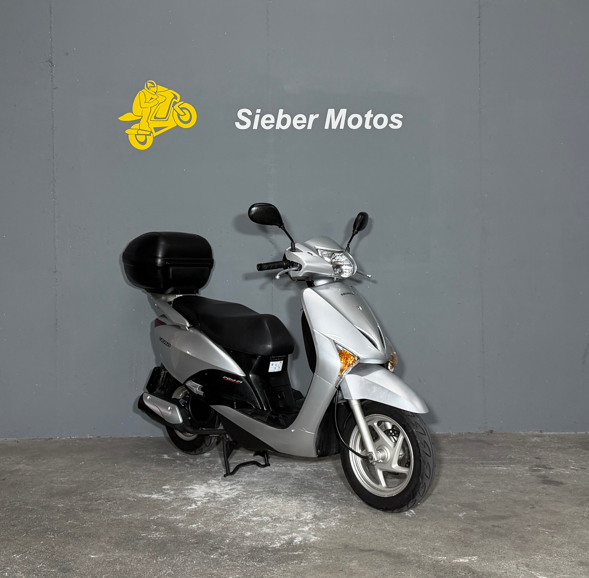 HONDA Lead 110-image-1