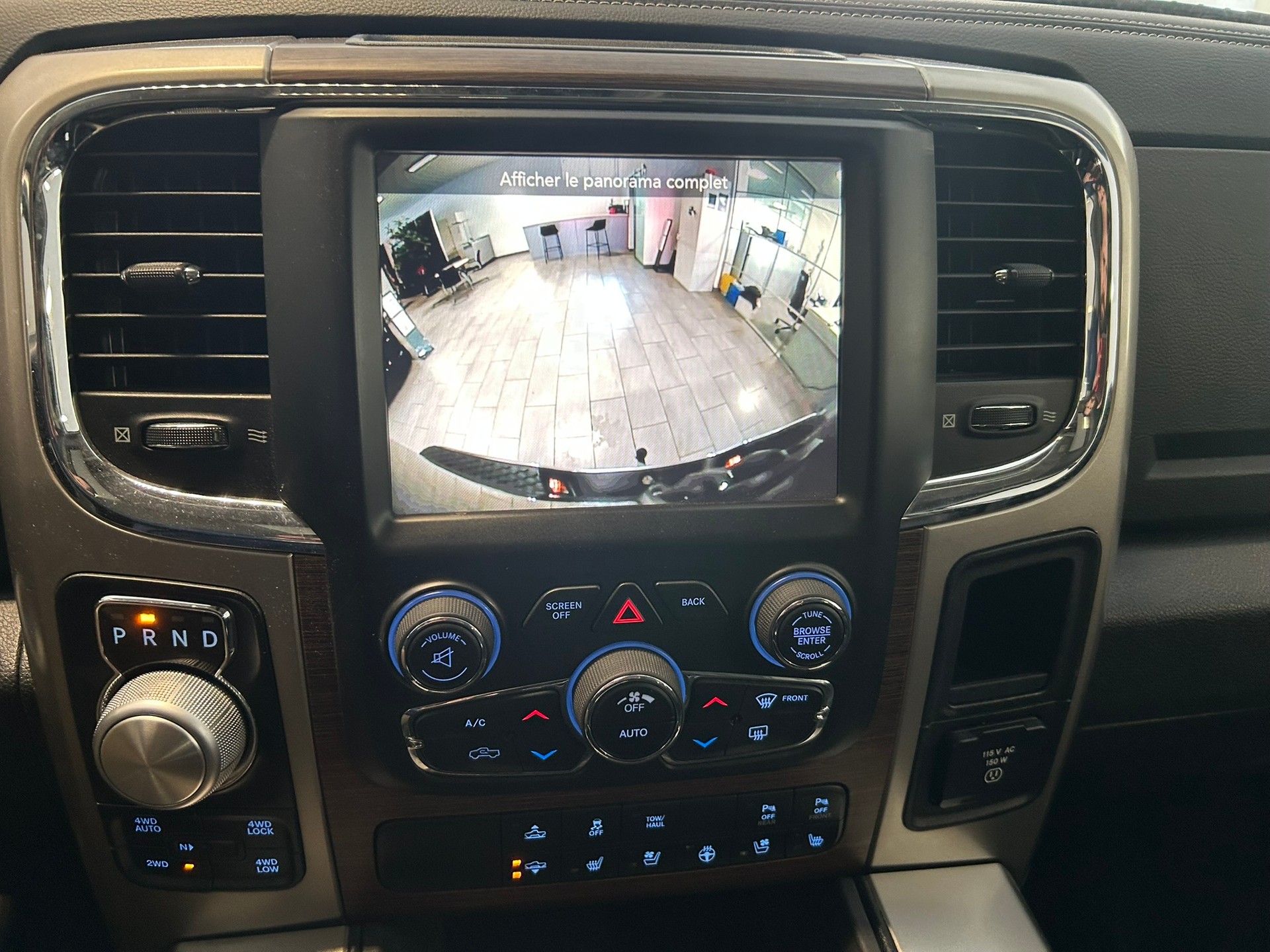 DODGE RAM 1500 LARAMIE-image-11