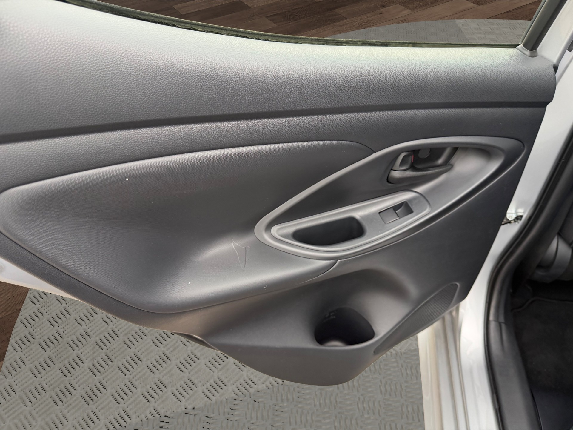 MAZDA 2 Hybrid Centre-line-image-12