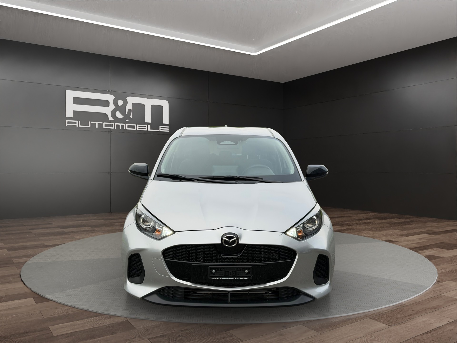 MAZDA 2 Hybrid Centre-line-showroom-element-1
