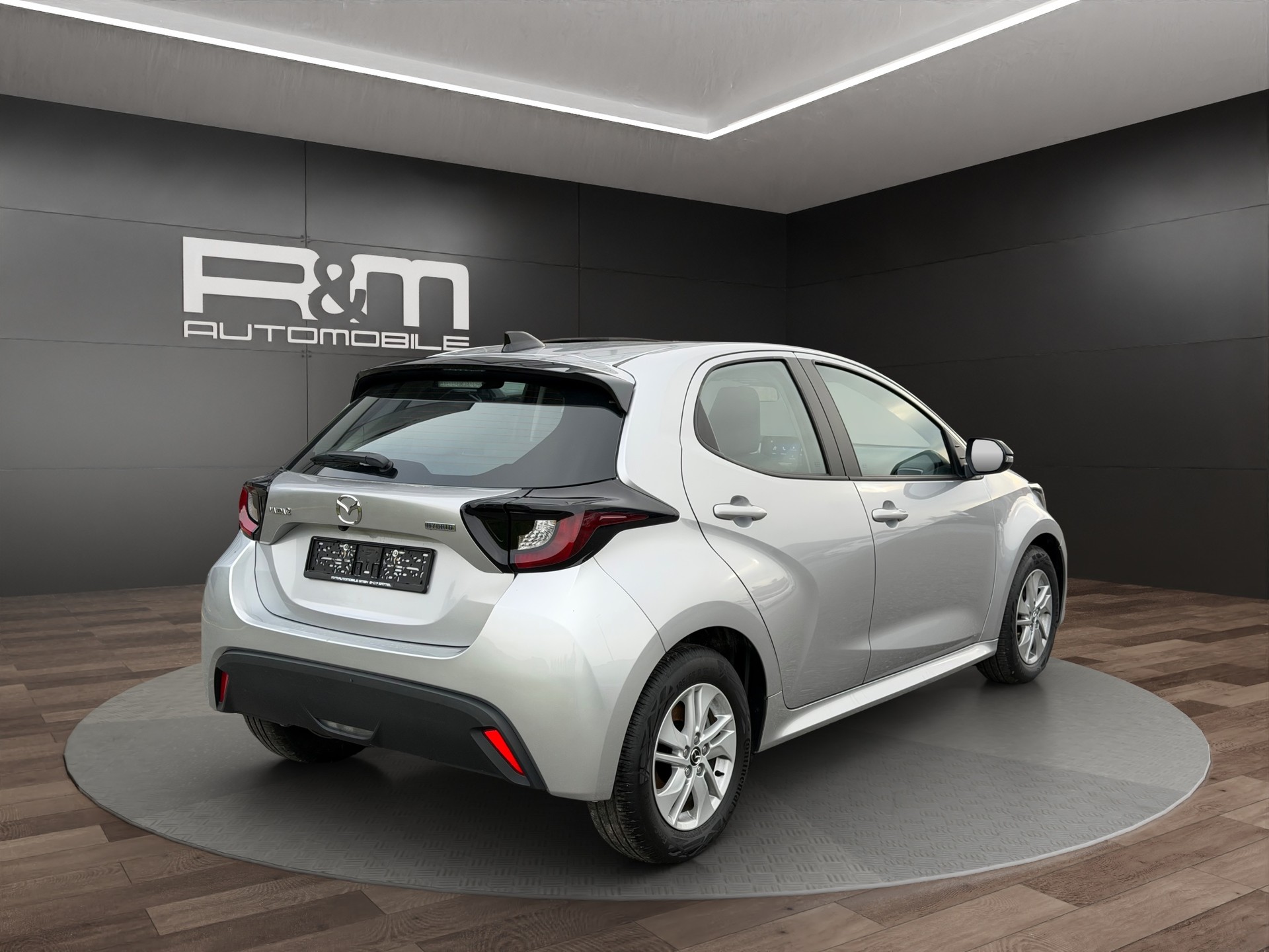 MAZDA 2 Hybrid Centre-line-showroom-element-3