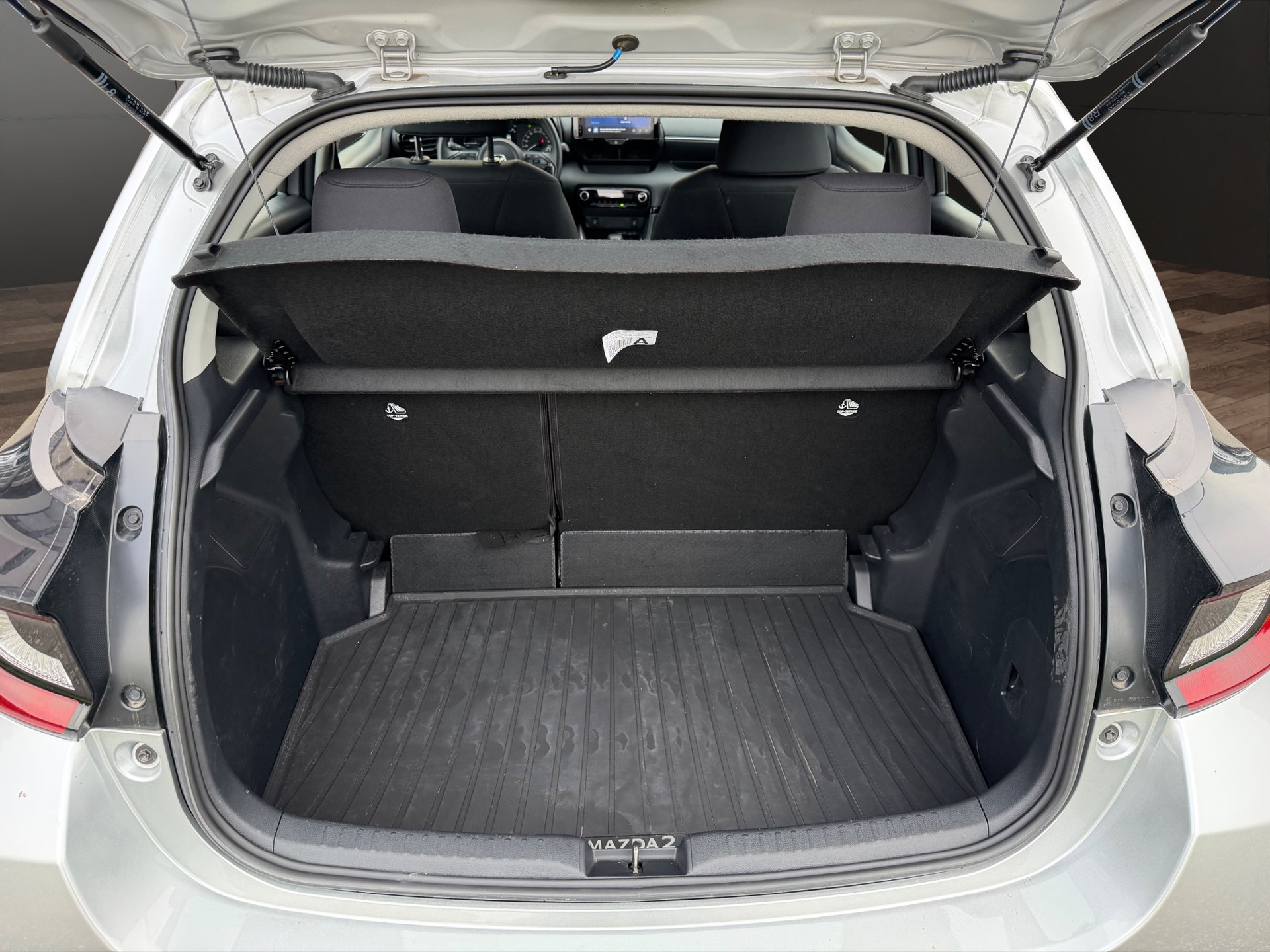 MAZDA 2 Hybrid Centre-line-image-13