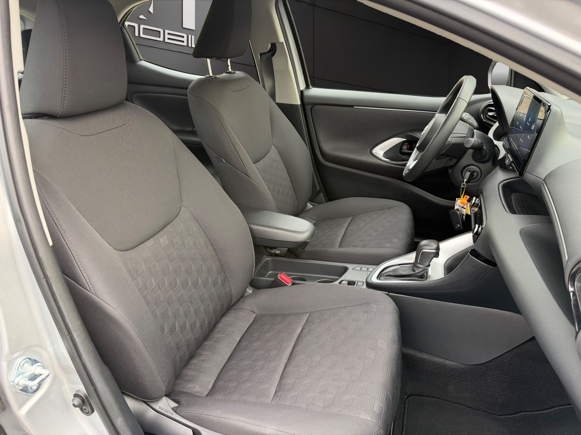 MAZDA 2 Hybrid Centre-line-image-15