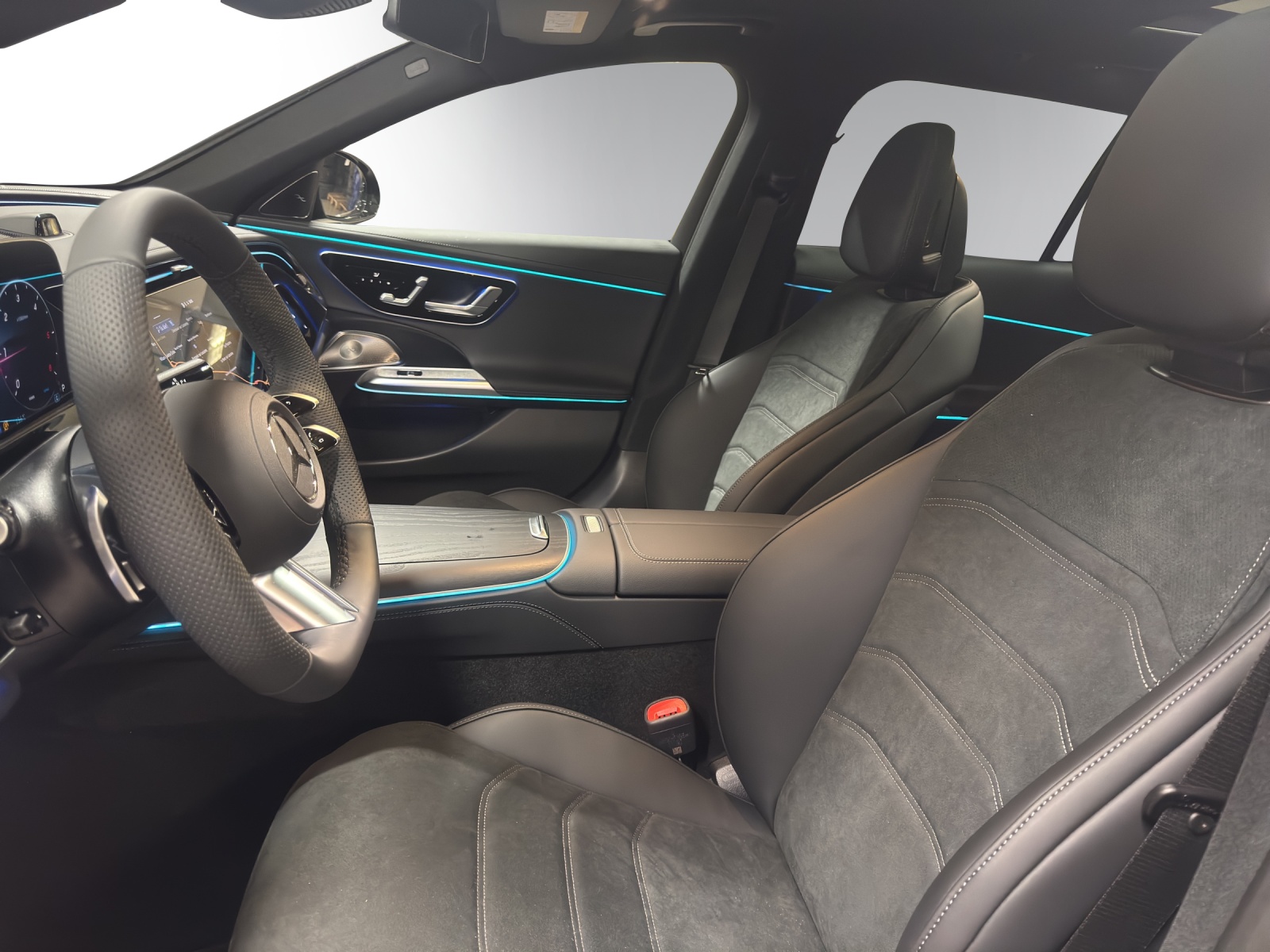 MERCEDES-BENZ E 220 d T 4Matic 9G-Tronic-image-8