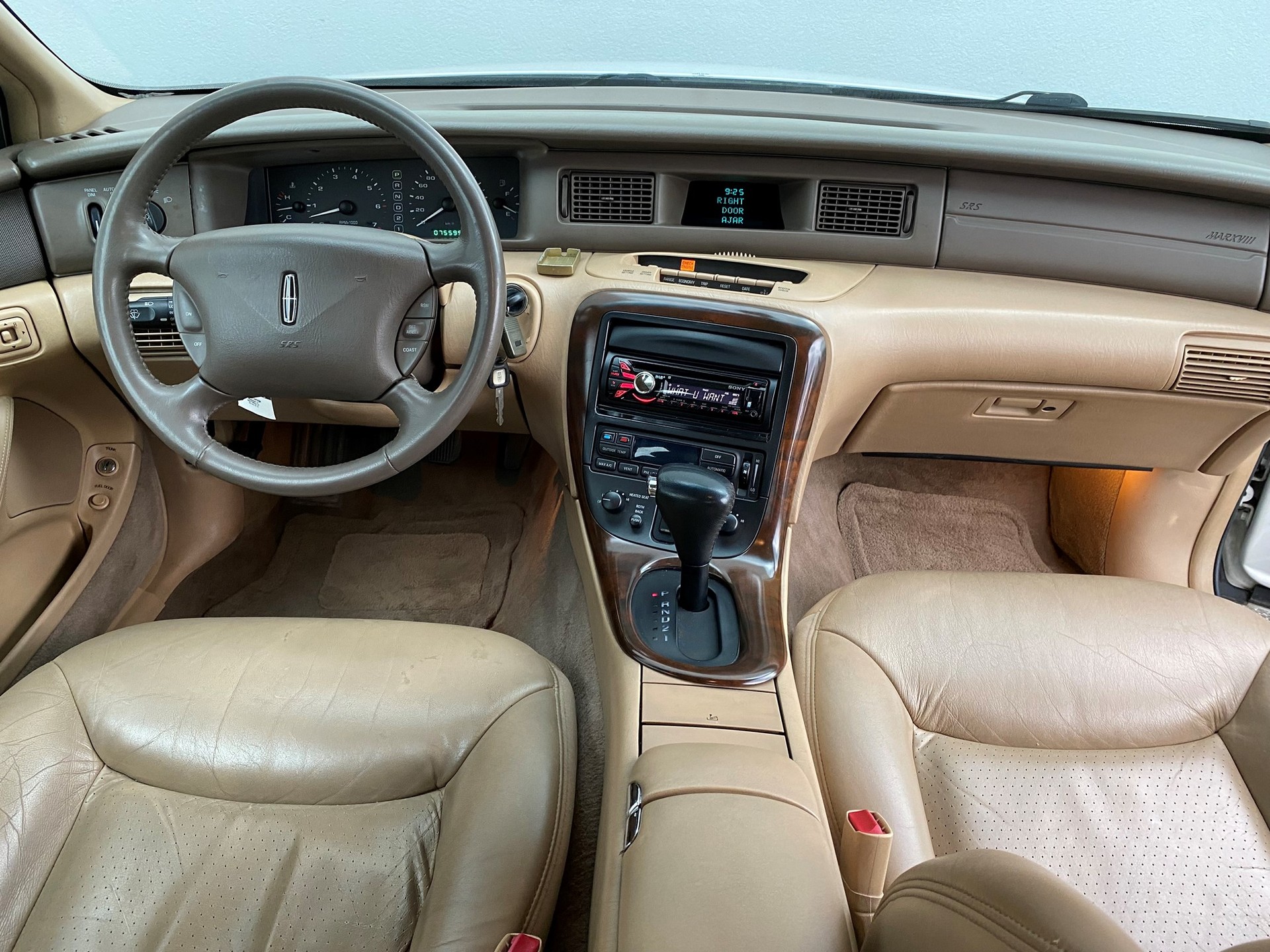 LINCOLN MARK VIII LSC-image-8