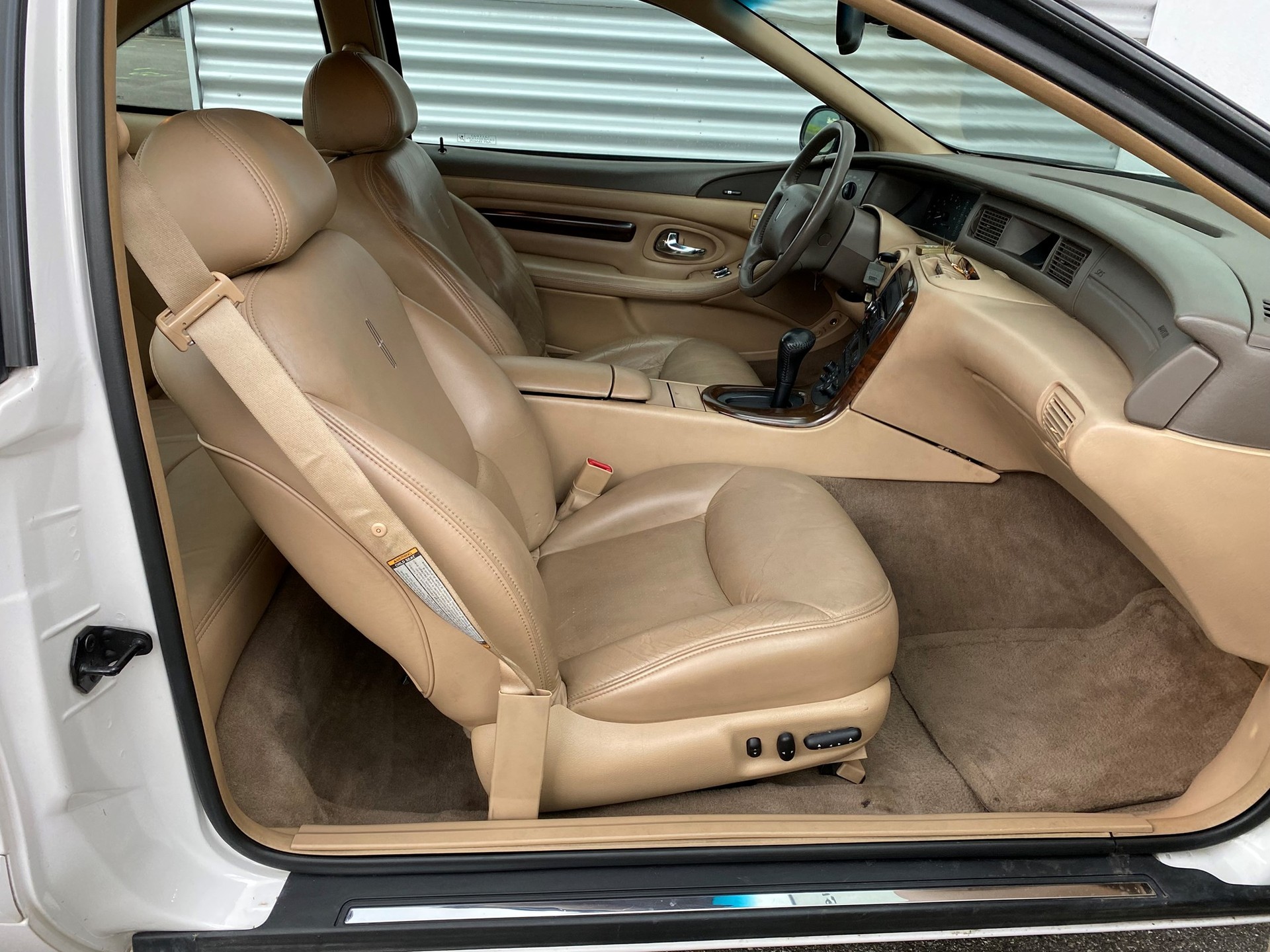 LINCOLN MARK VIII LSC-image-9