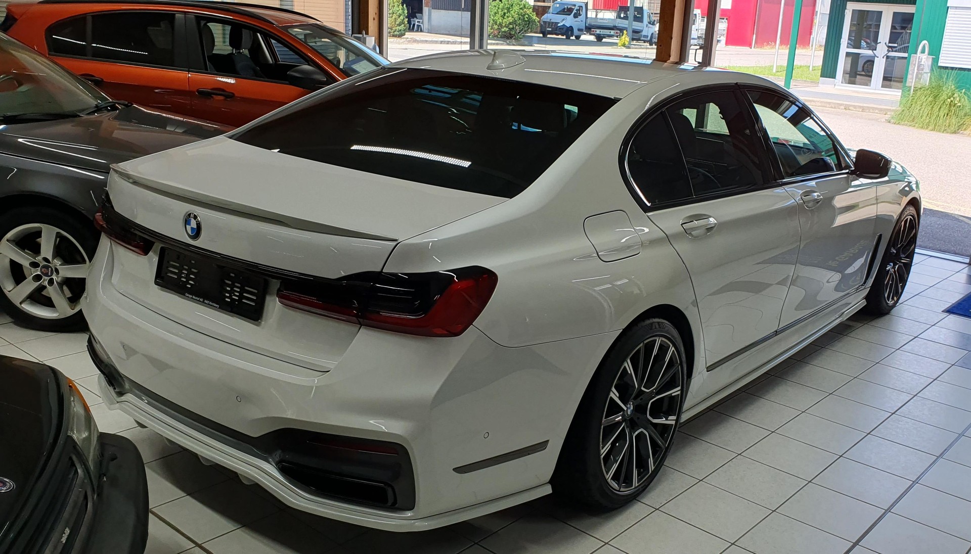 BMW 740i M-Sport-image-3