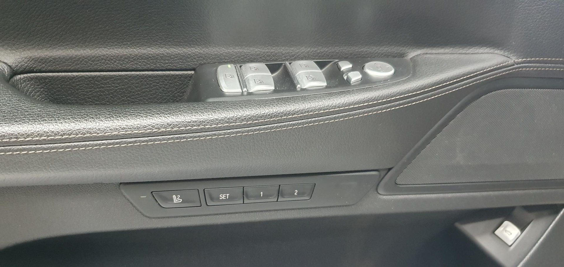 BMW 740i M-Sport-image-9