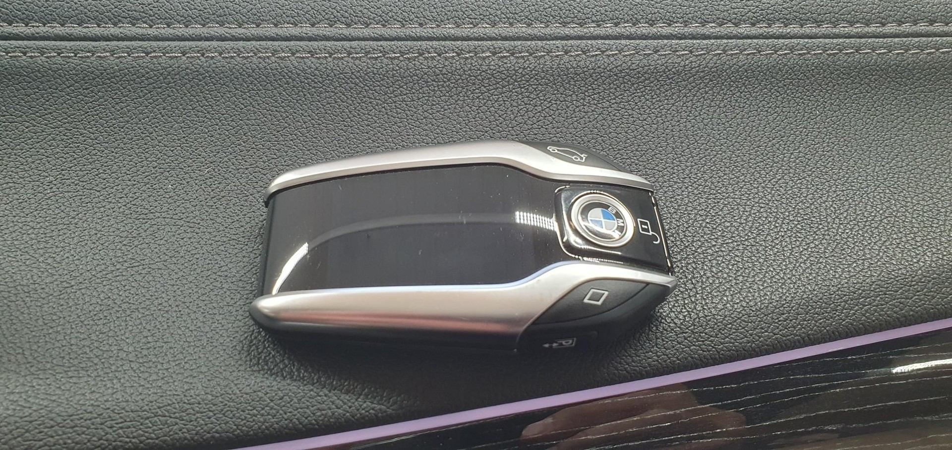 BMW 740i M-Sport-image-12