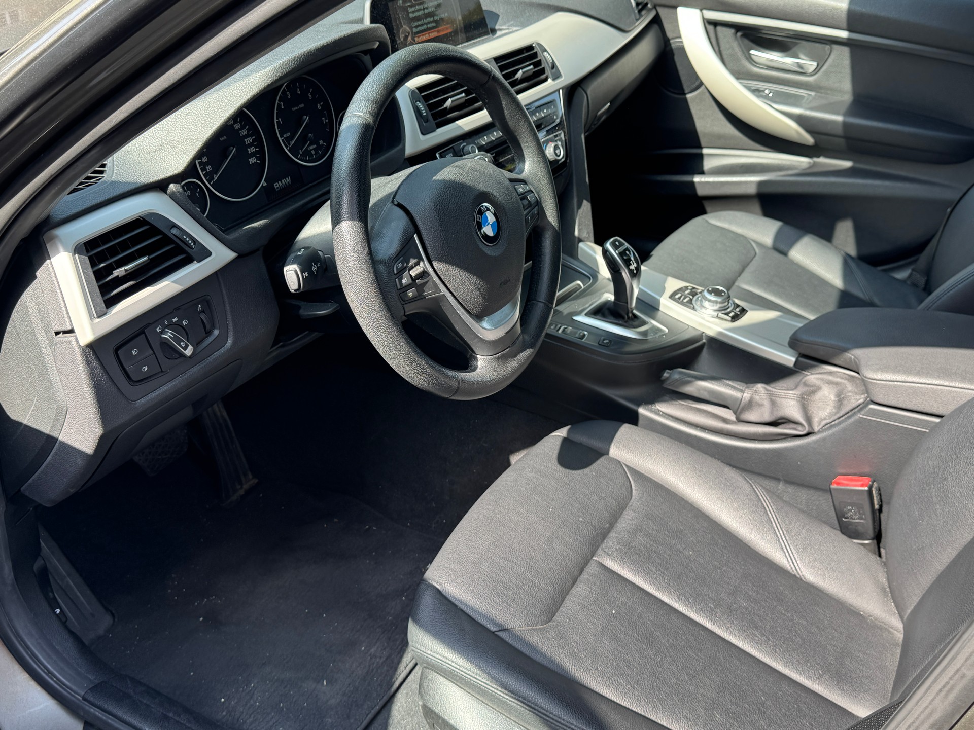 BMW 320i xDrive Sport Line Steptronic-image-8