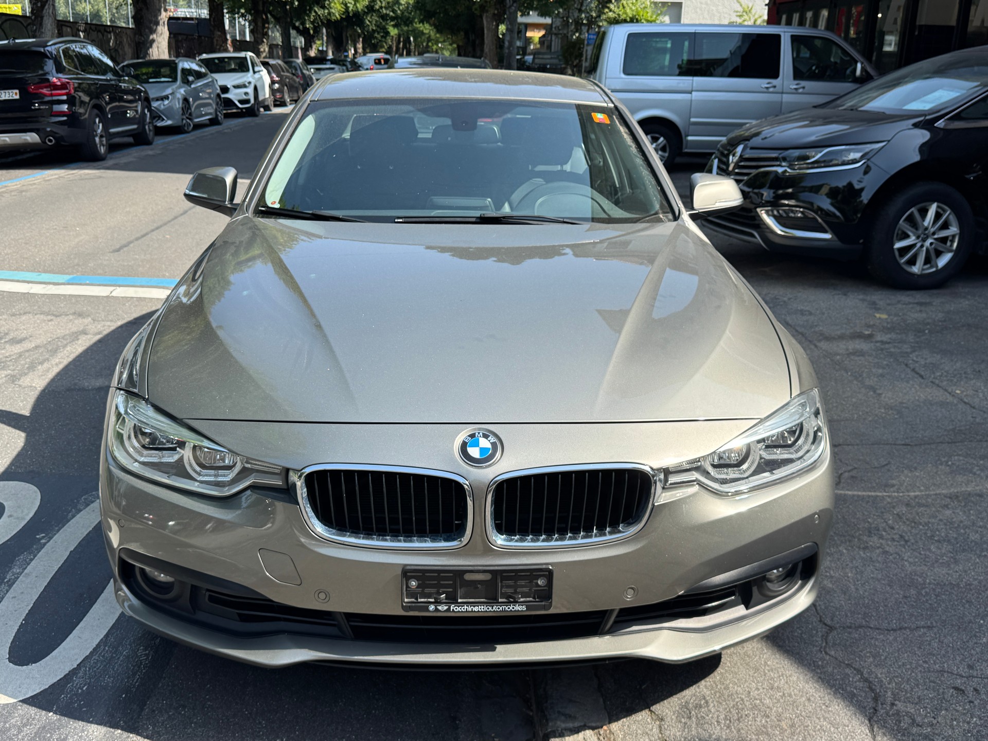BMW 320i xDrive Sport Line Steptronic-image-1