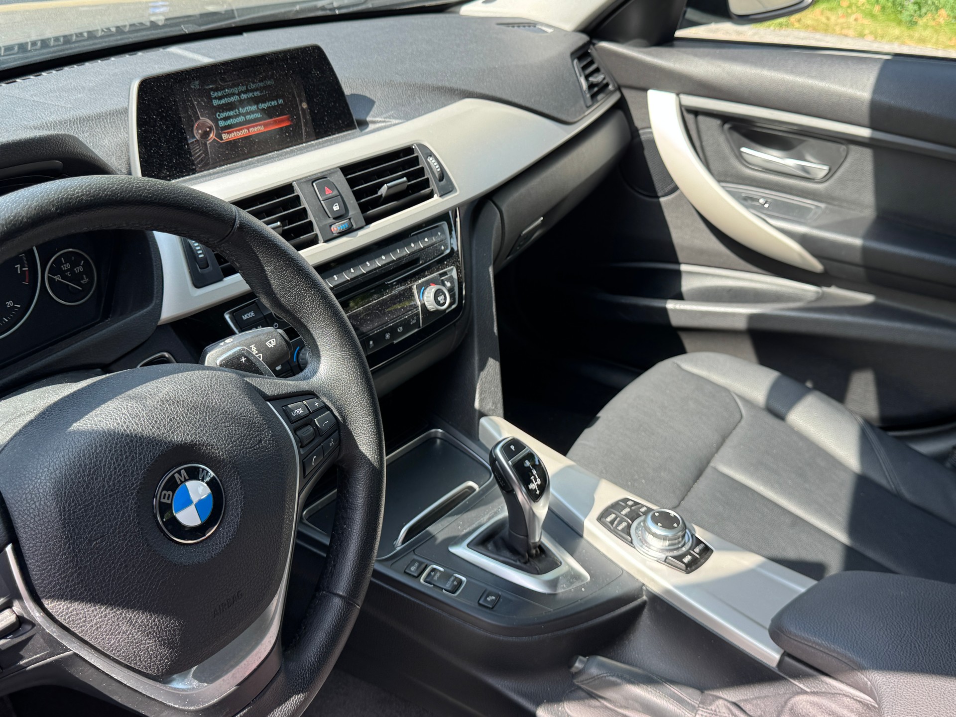 BMW 320i xDrive Sport Line Steptronic-image-10