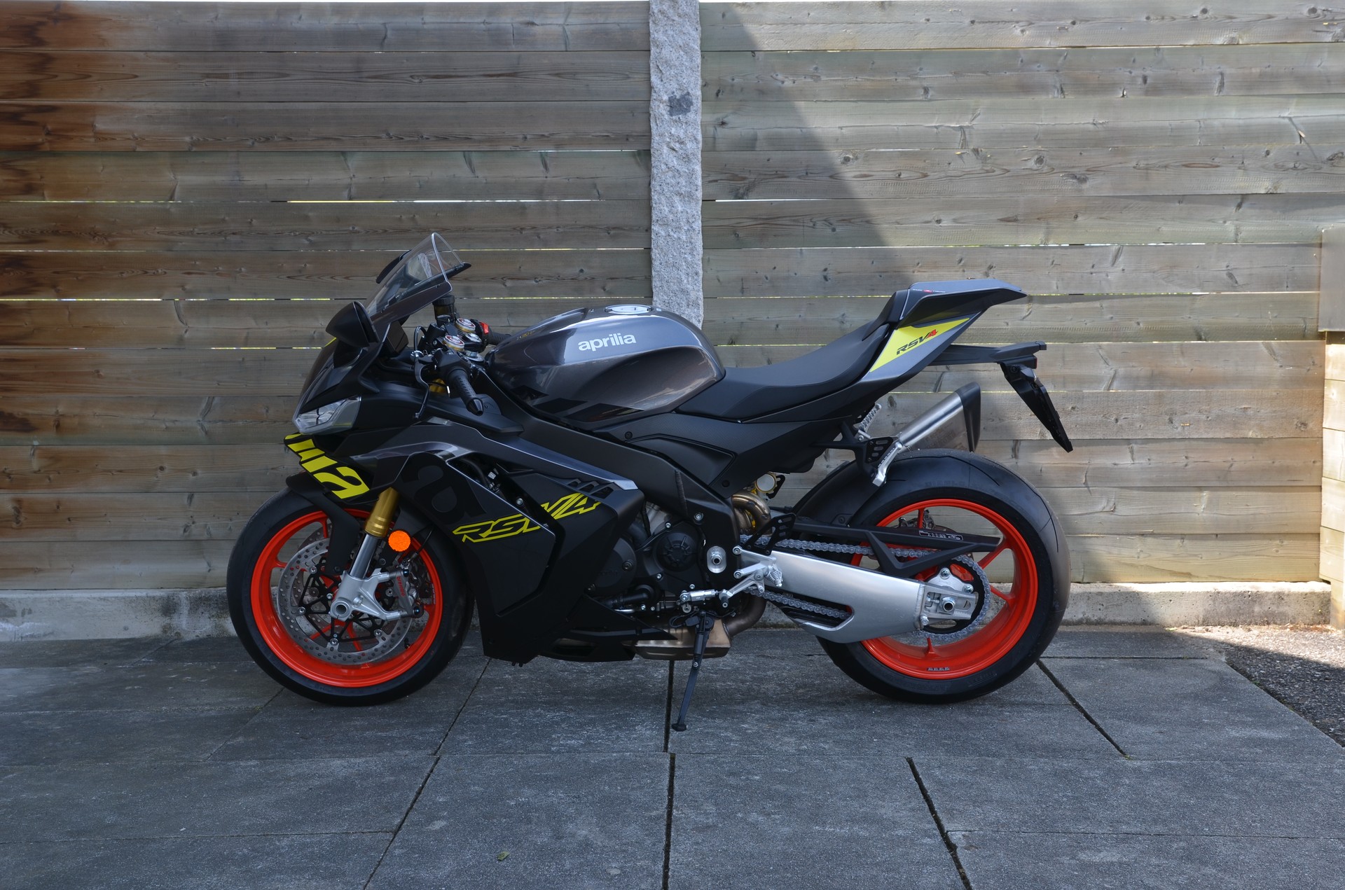 APRILIA RSV4 1100 E5+-image-1