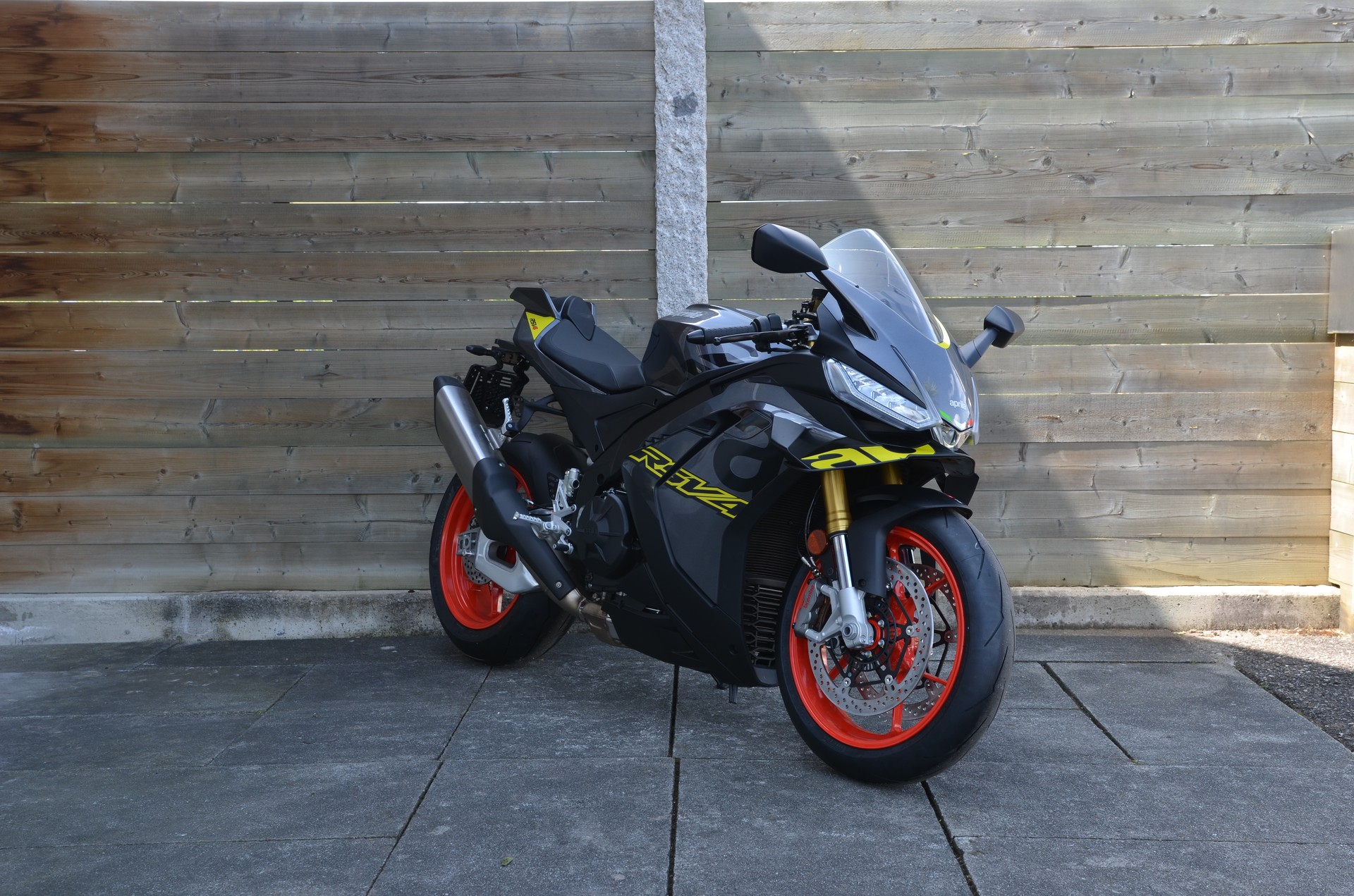 APRILIA RSV4 1100 E5+-image-3
