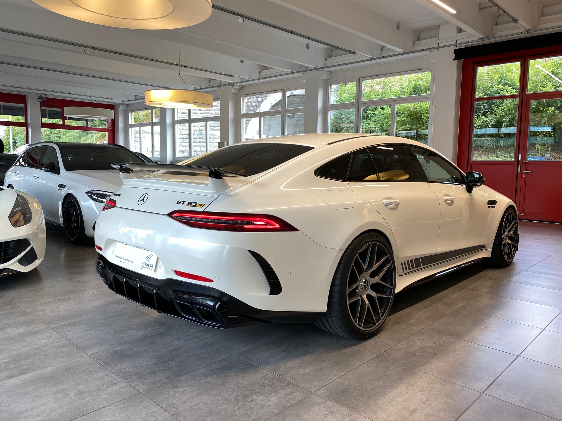 MERCEDES-BENZ AMG GT 4 63 S Edition 1 4Matic+ Speedshift MCT-image-5