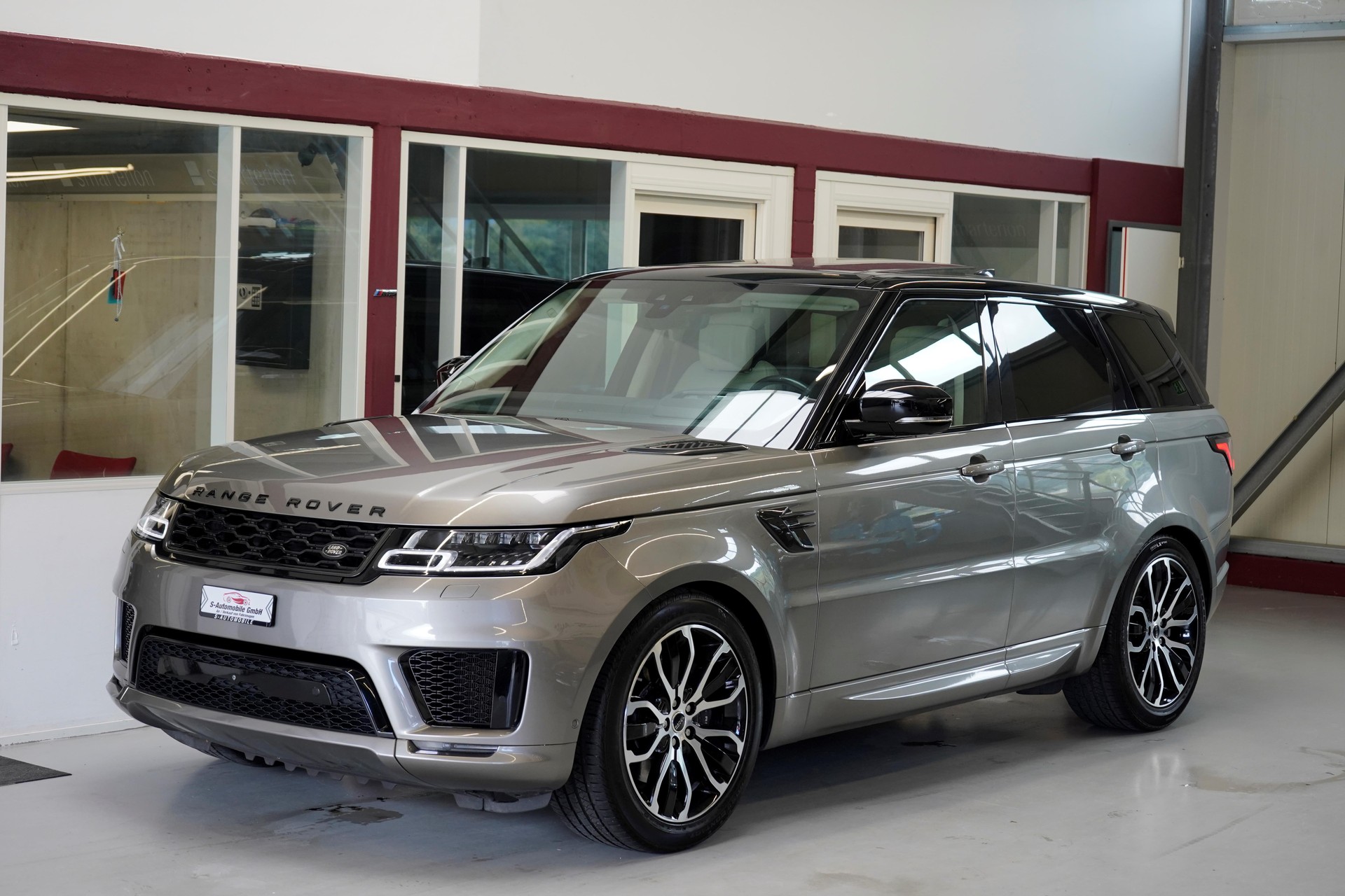 LAND ROVER Range Rover Sport 5.0 V8 S/C HSE Dynamic Automatic-image-2
