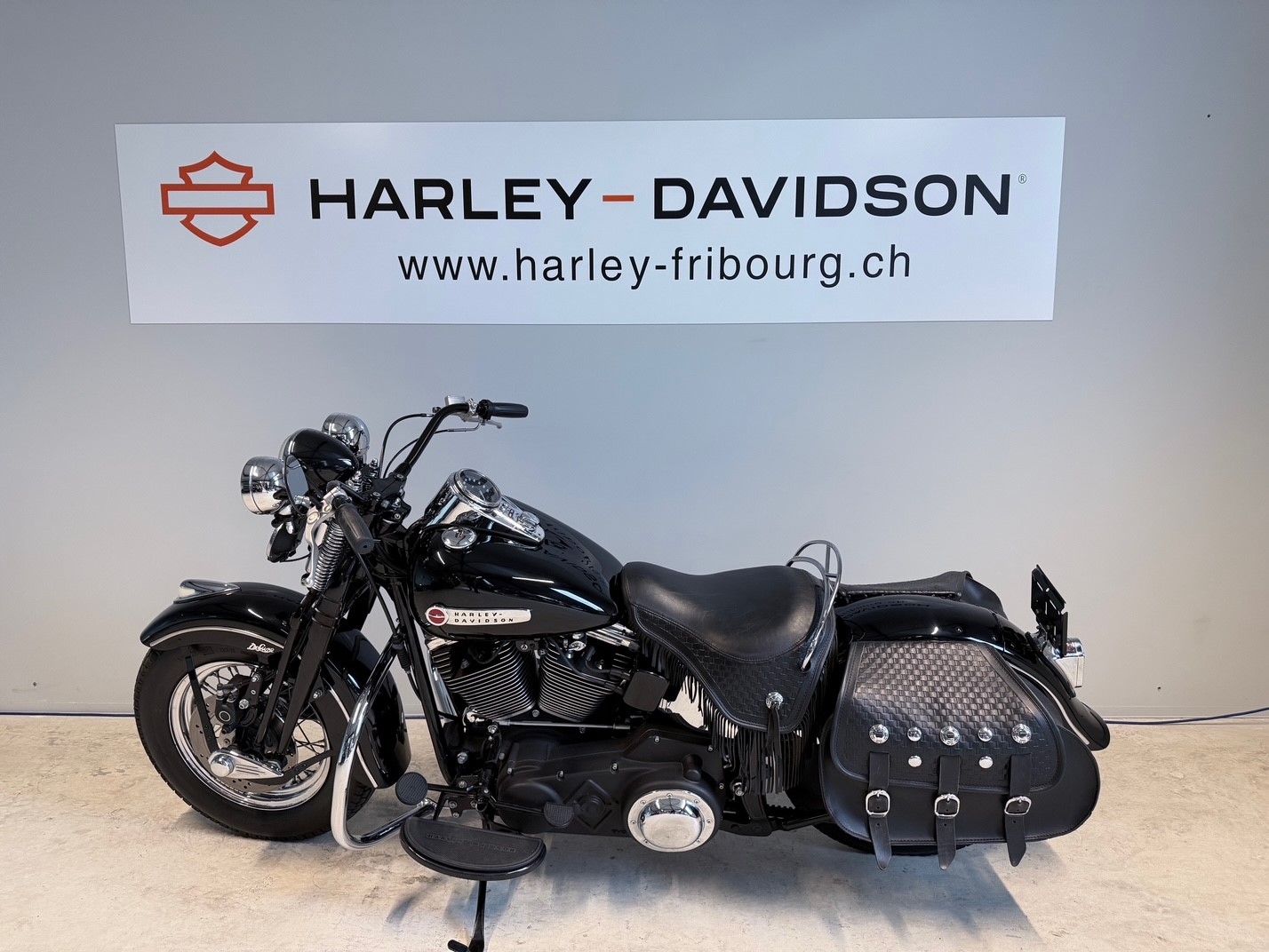 HARLEY-DAVIDSON FLSTS Heritage Springer-image-1