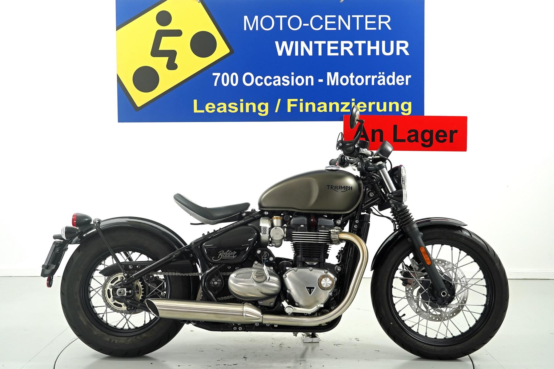 TRIUMPH Bonneville 1200 Bobber ABS-image-0