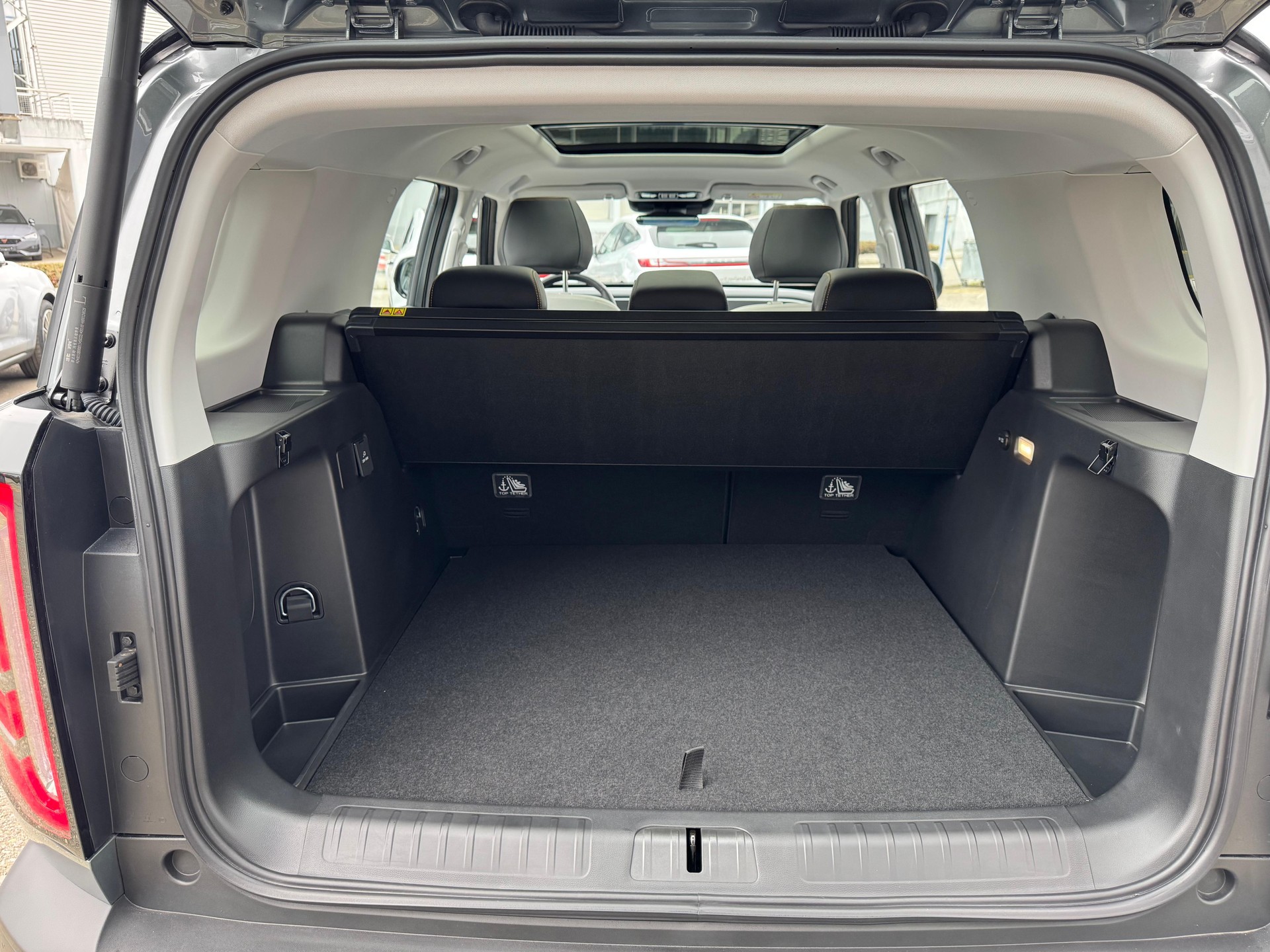 BAIC BJ30e AWD HEV-image-5