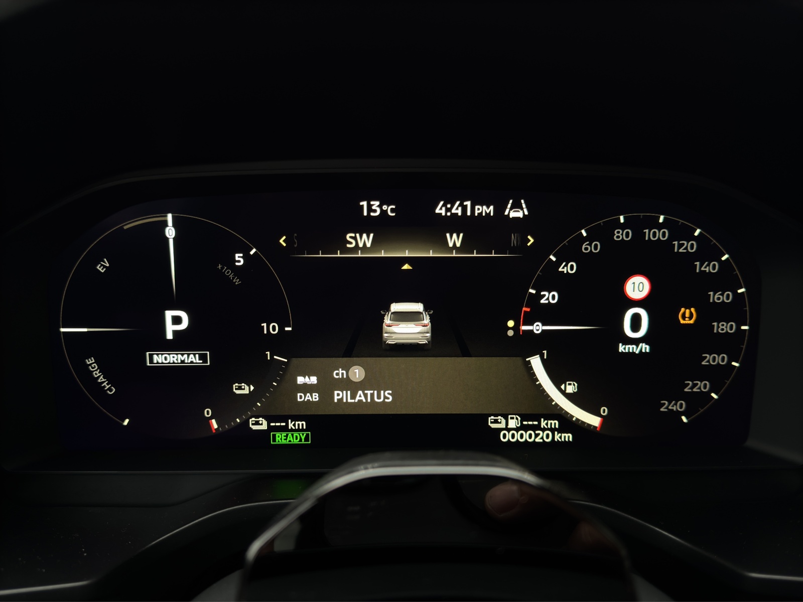 MITSUBISHI Outlander 2.4 PHEV Invite 4x4-image-12