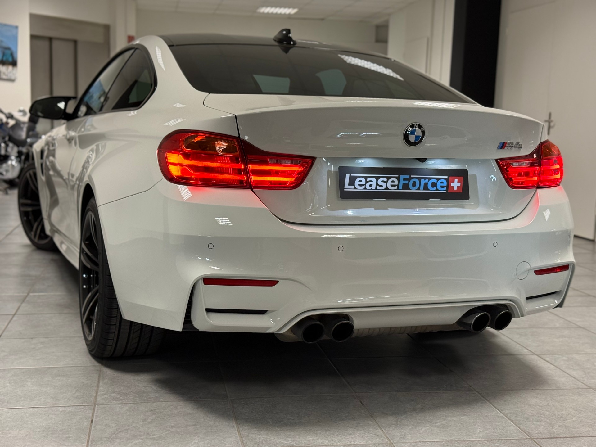 BMW M4 Coupé DKG-image-10