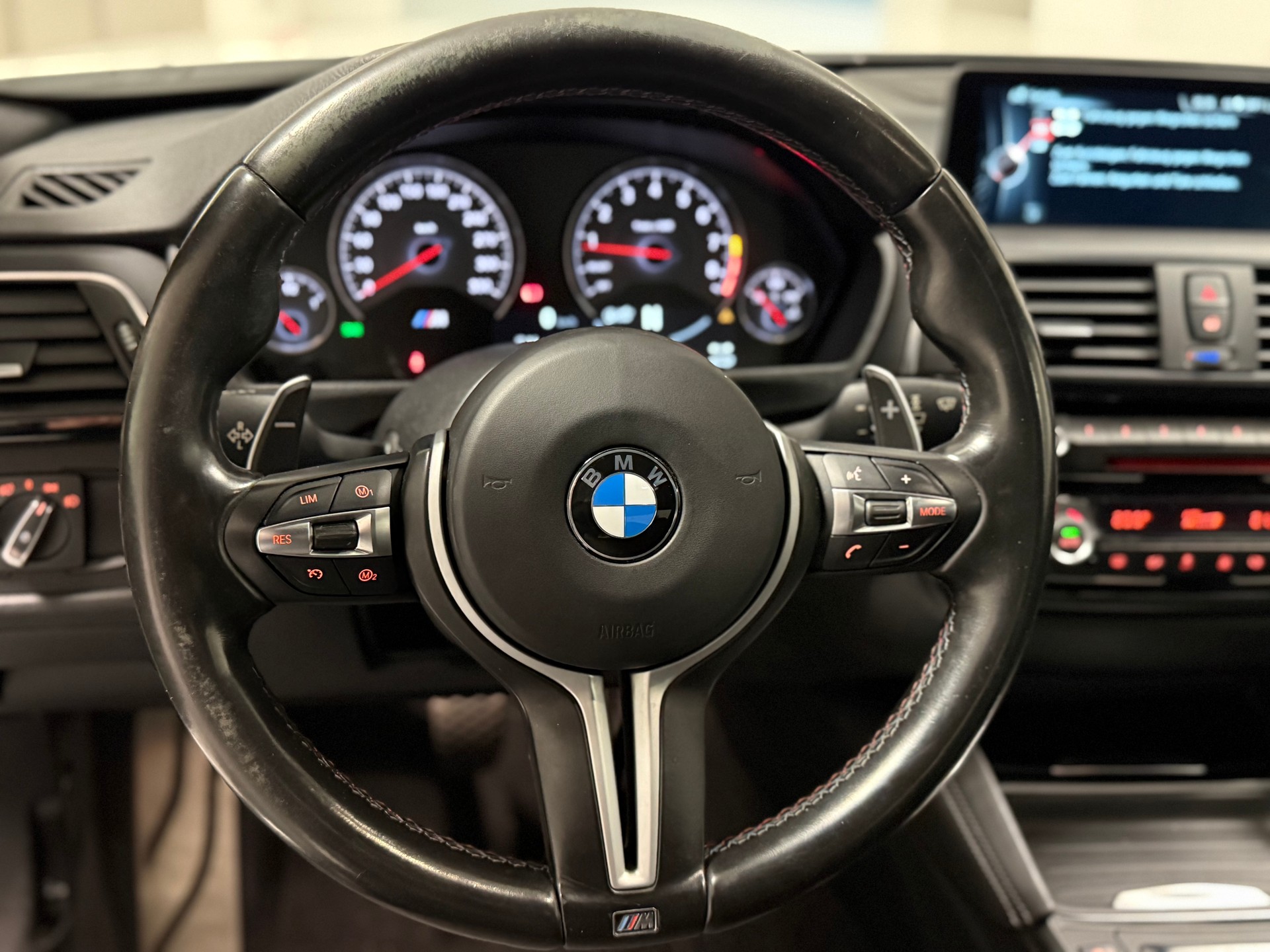 BMW M4 Coupé DKG-image-17