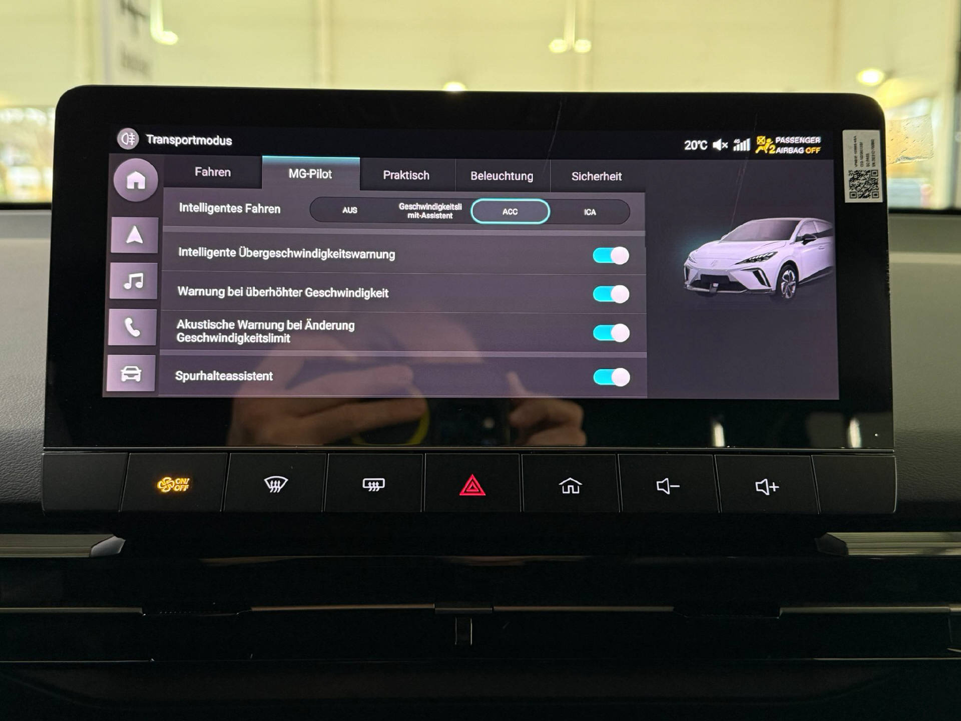 MG 4 64kWh Luxury-image-11
