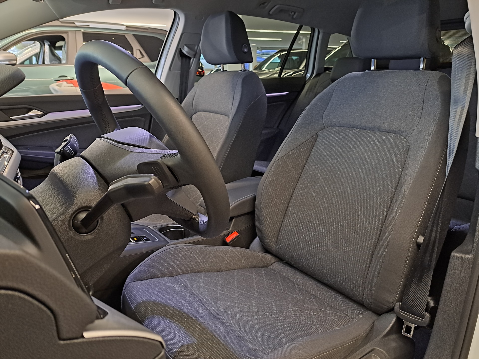 VW GOLF Variant 1.0 eTSI Mhev Life DSG-image-5