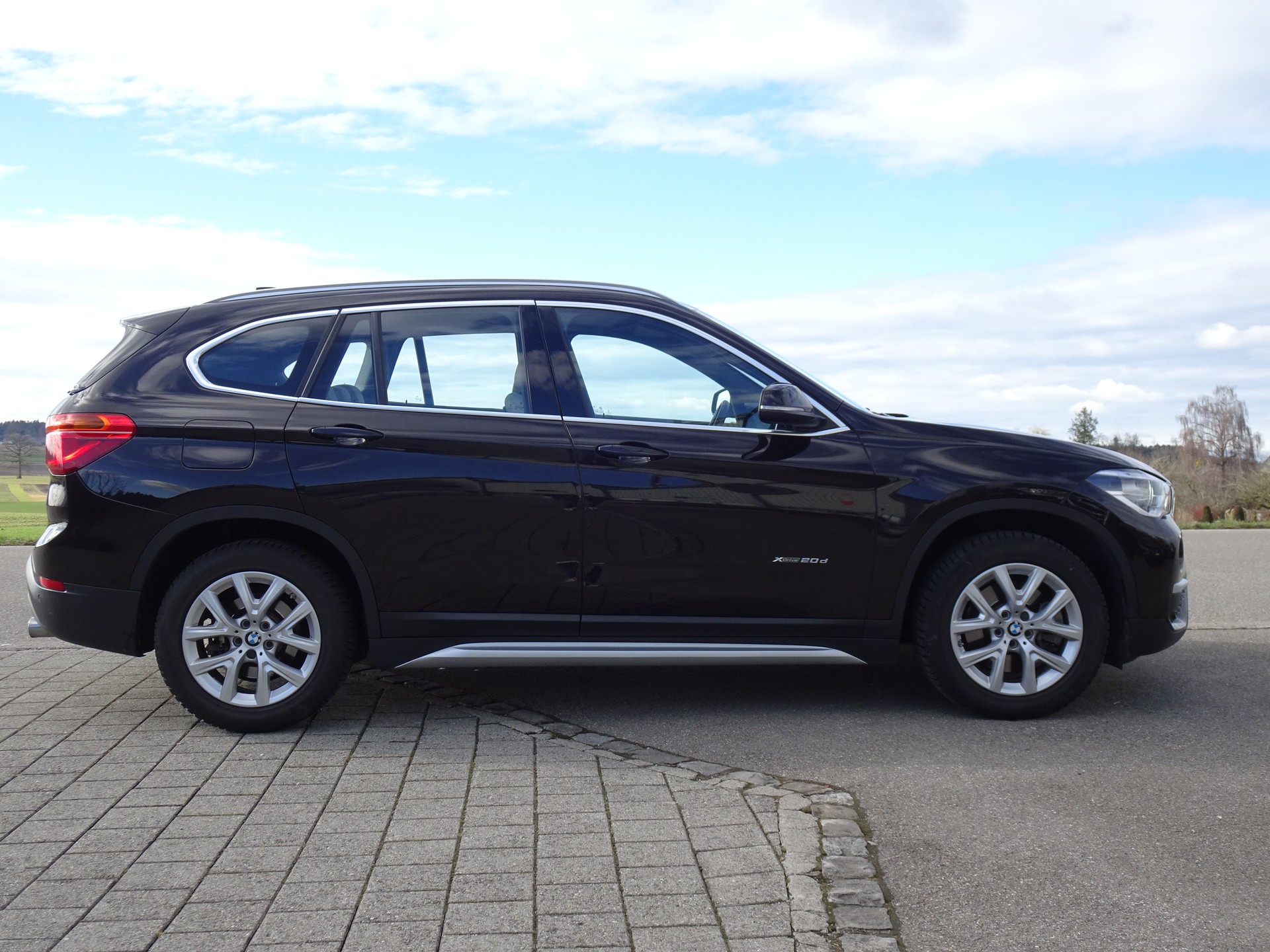 BMW X1 xDrive 20d xLine Steptronic-image-5