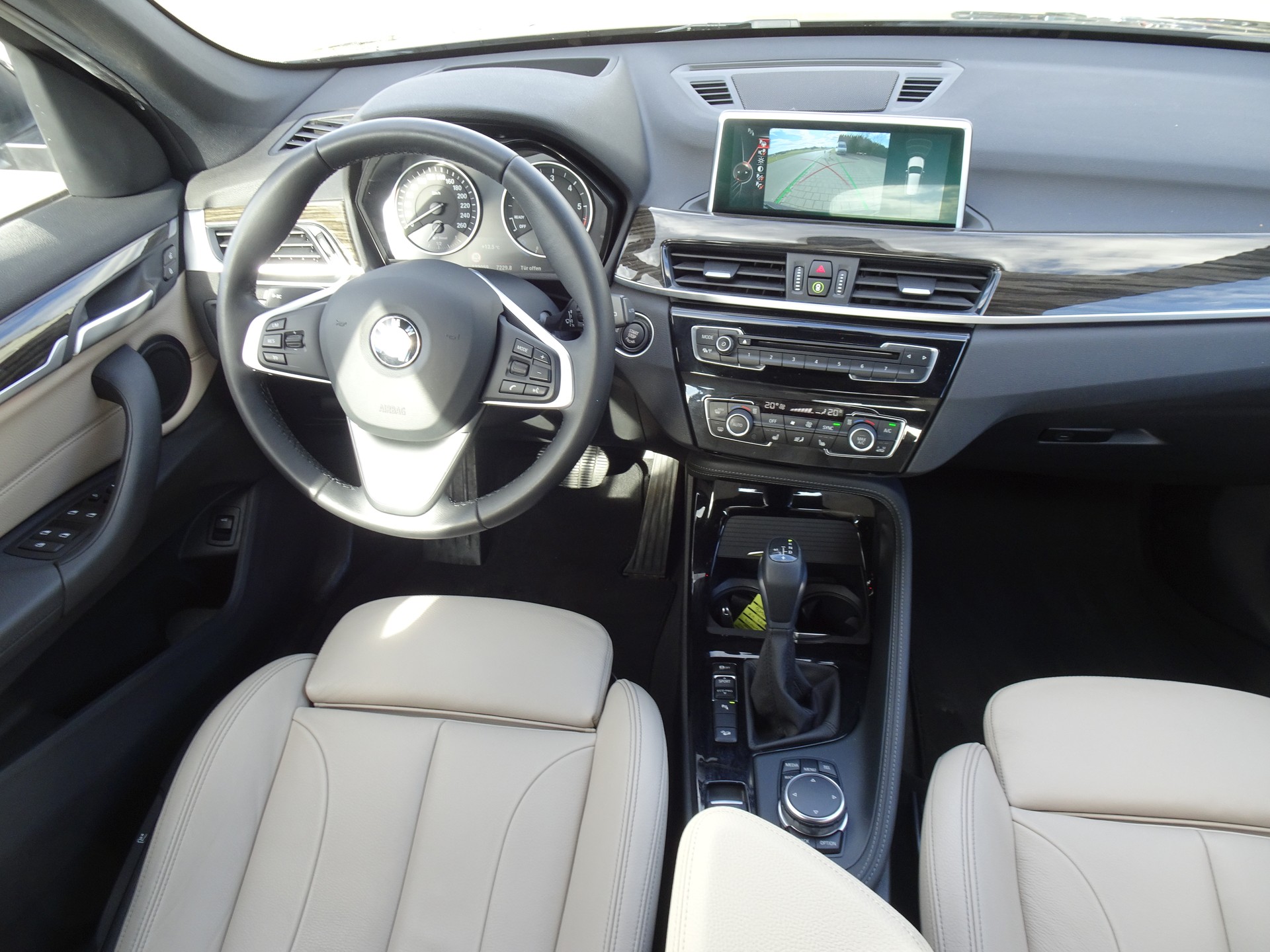 BMW X1 xDrive 20d xLine Steptronic-image-9