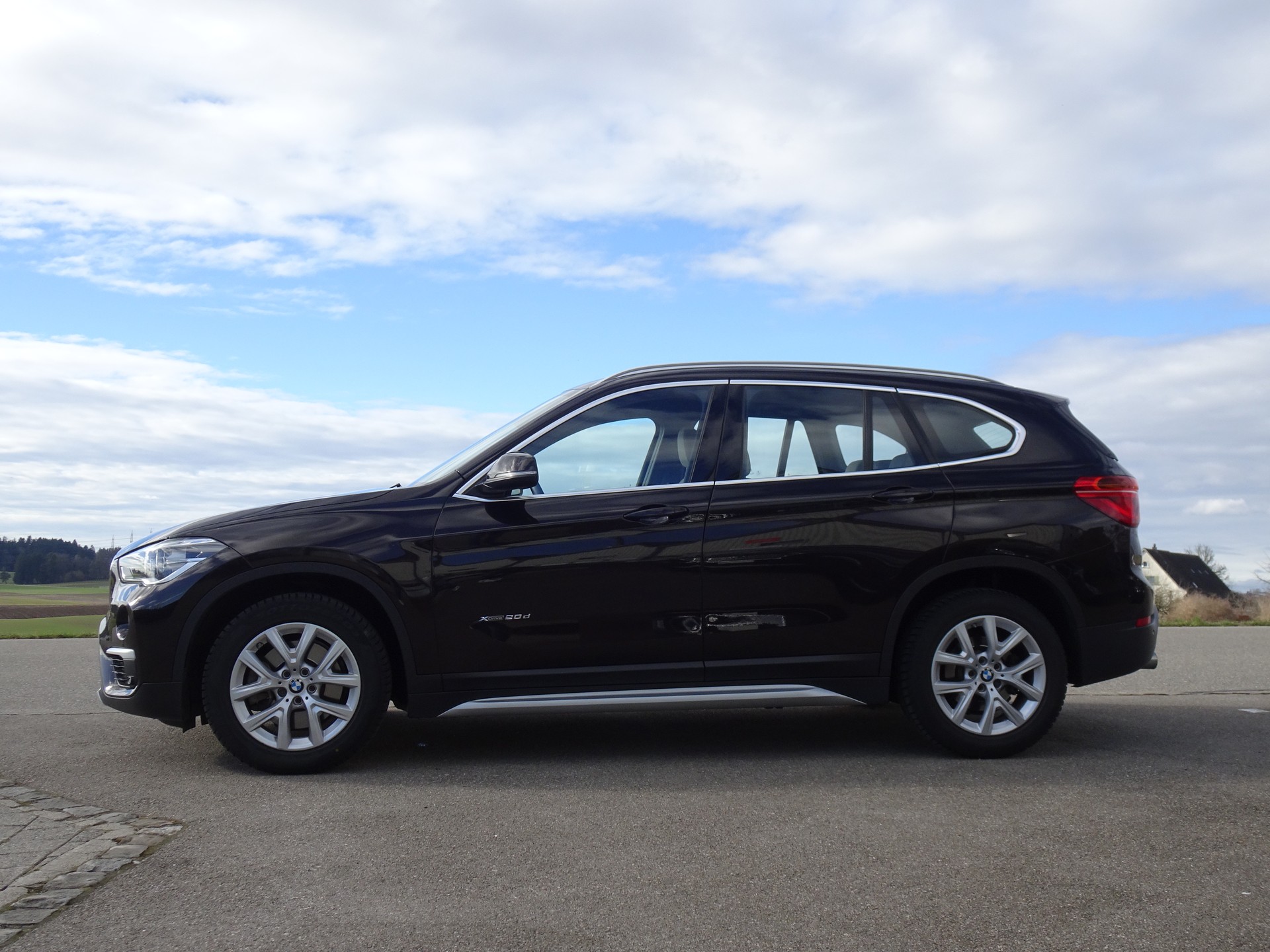 BMW X1 xDrive 20d xLine Steptronic-image-2