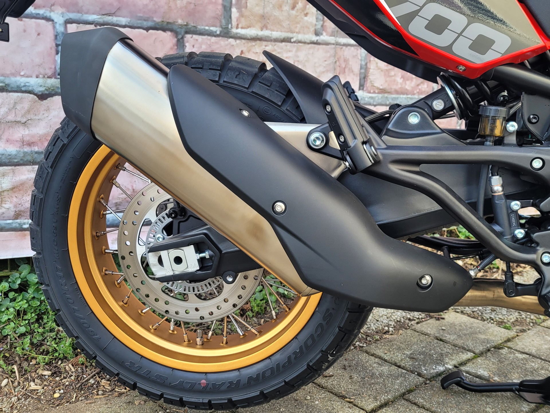 MOTO MORINI X-Cape 700 Gold Edition-image-12