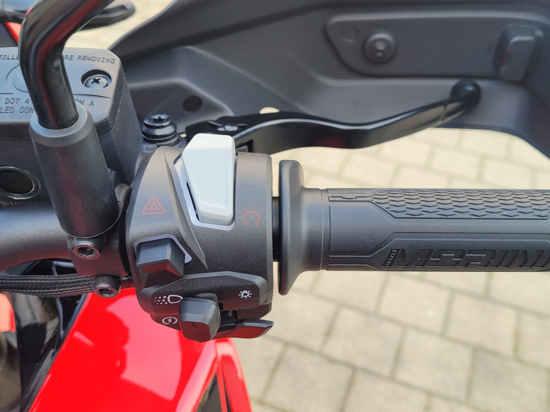 MOTO MORINI X-Cape 700 Gold Edition-image-7