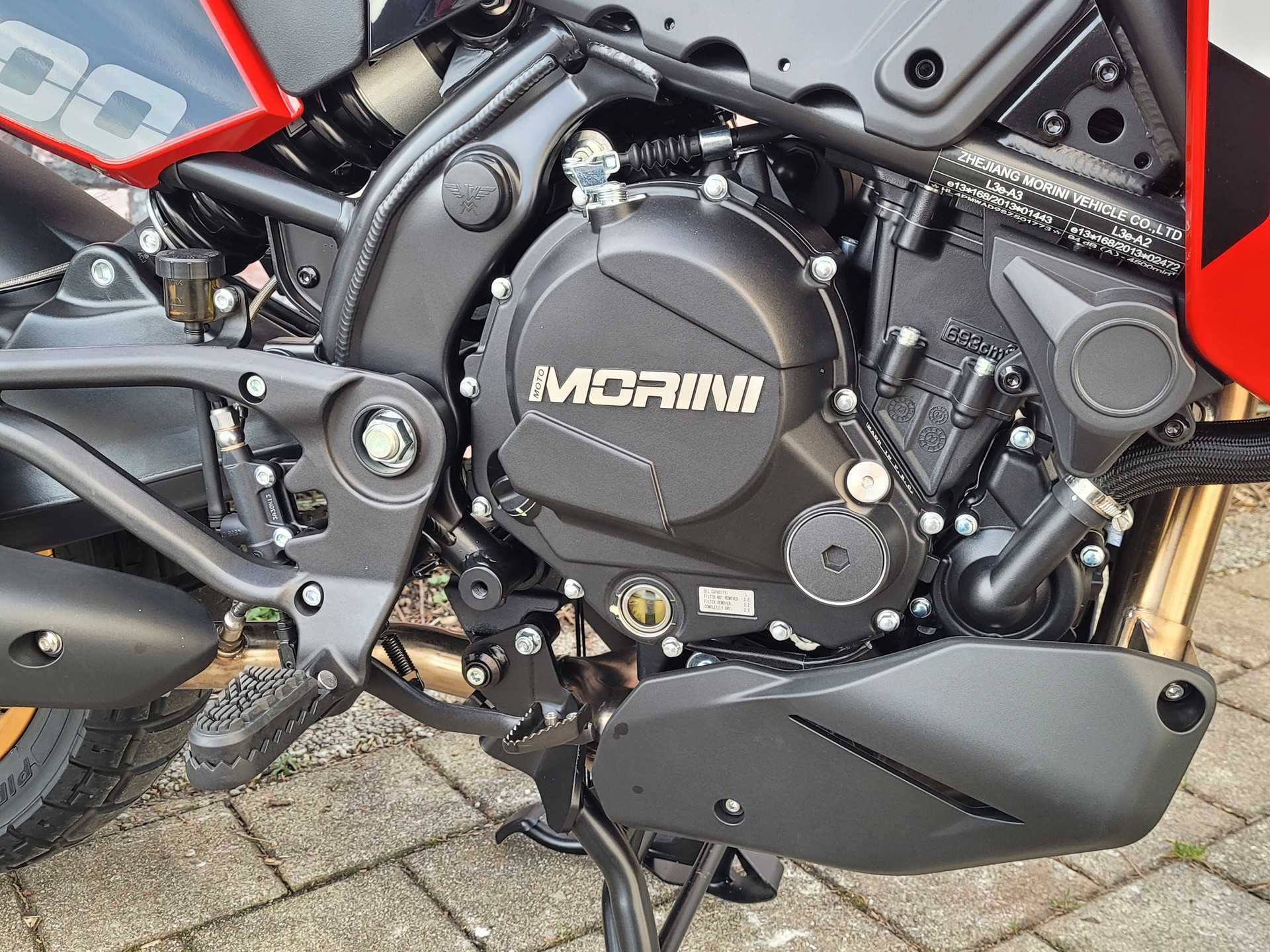 MOTO MORINI X-Cape 700 Gold Edition-image-8
