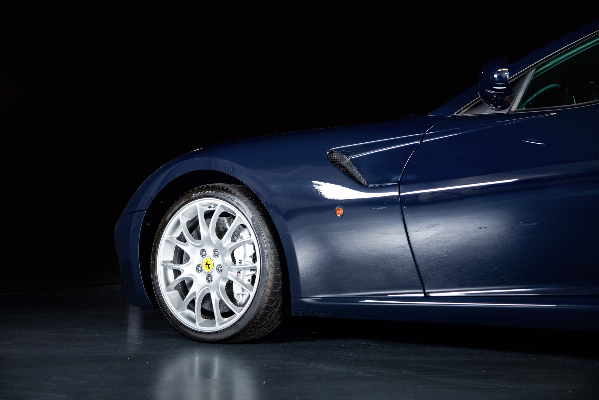 FERRARI 599 GTB-image-6