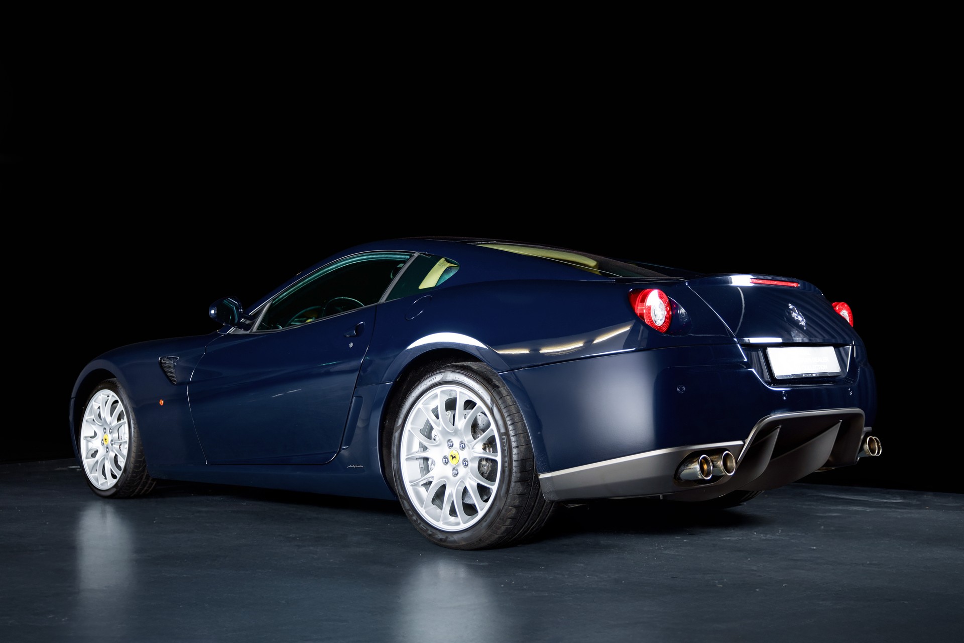 FERRARI 599 GTB-showroom-element-2