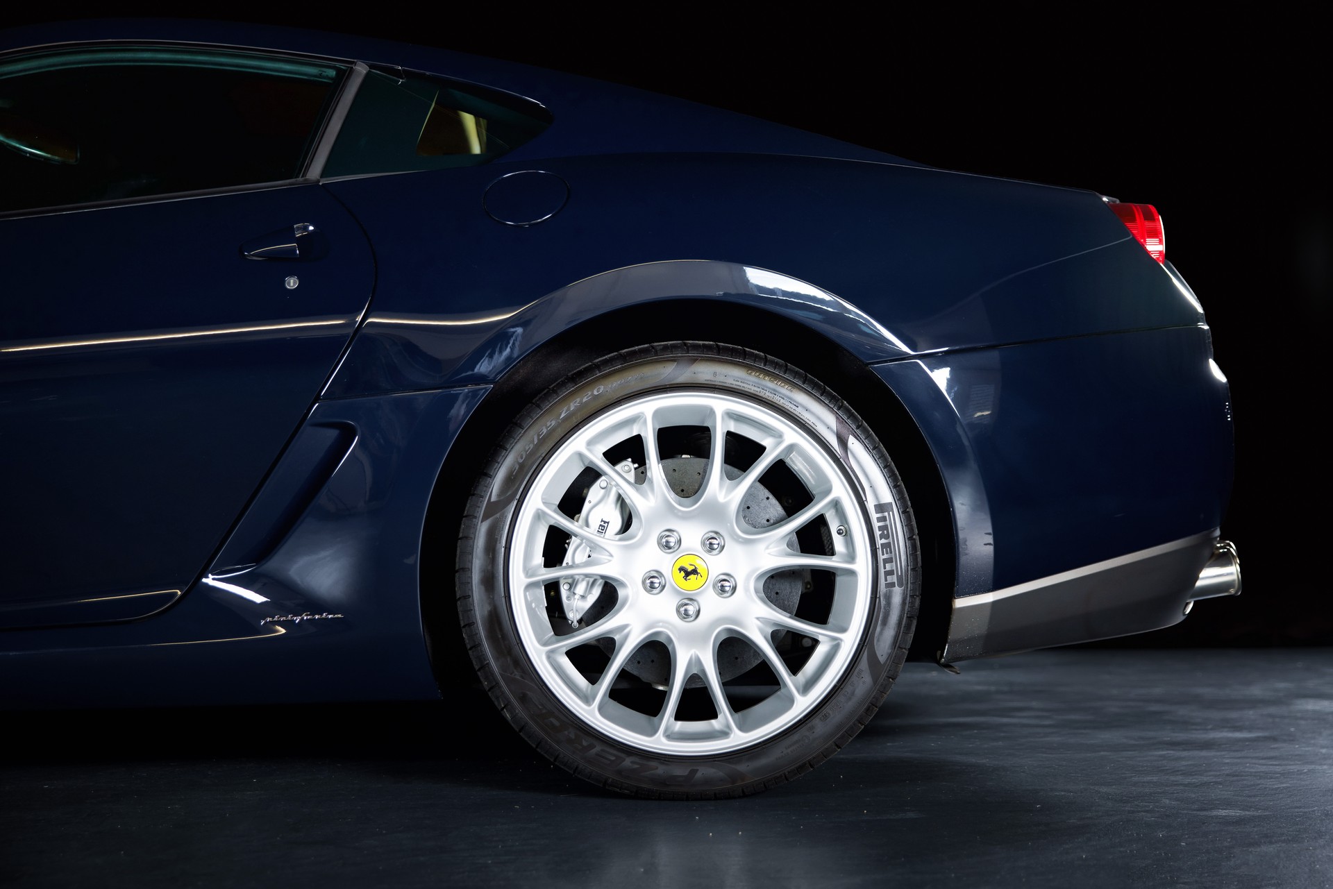 FERRARI 599 GTB-image-8
