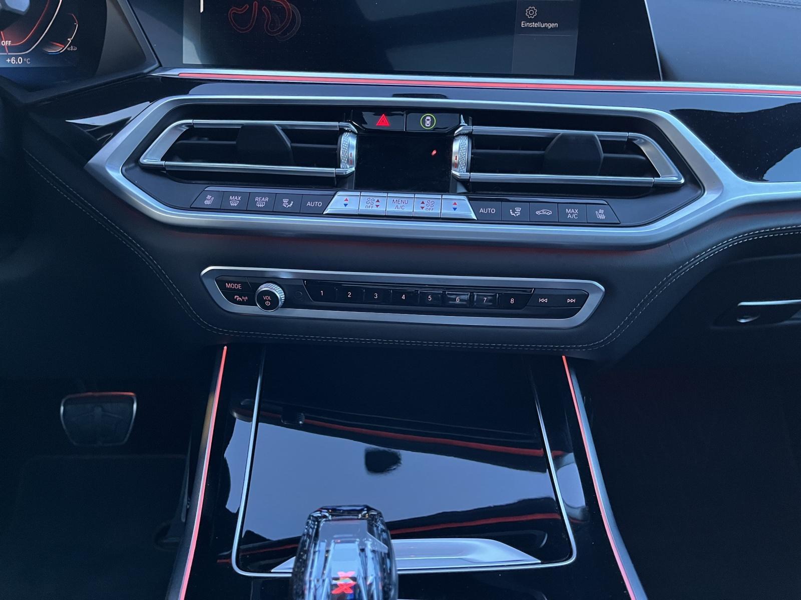 BMW X7 M50i-image-12