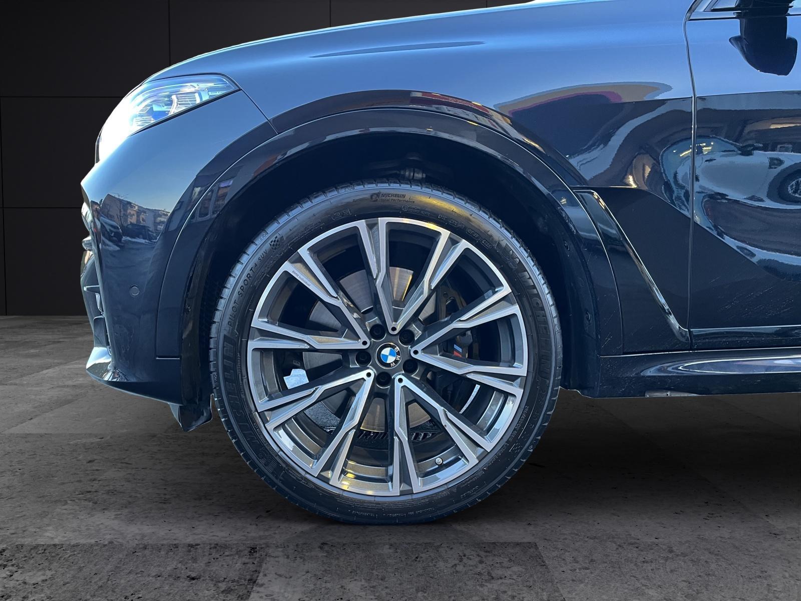 BMW X7 M50i-image-4